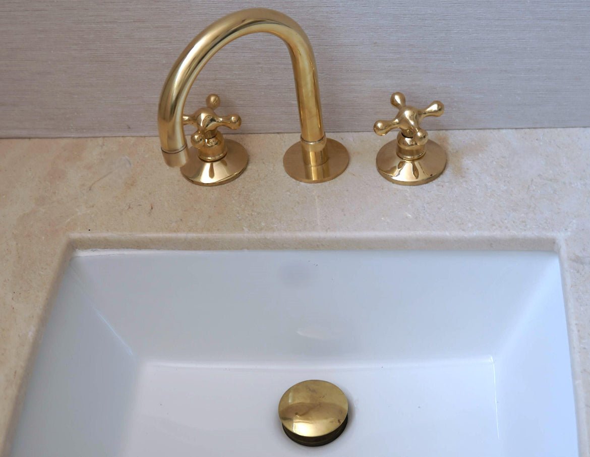 Luxury Brass 3-Piece Deck-Mount Bathroom Faucet for Elegant Homes