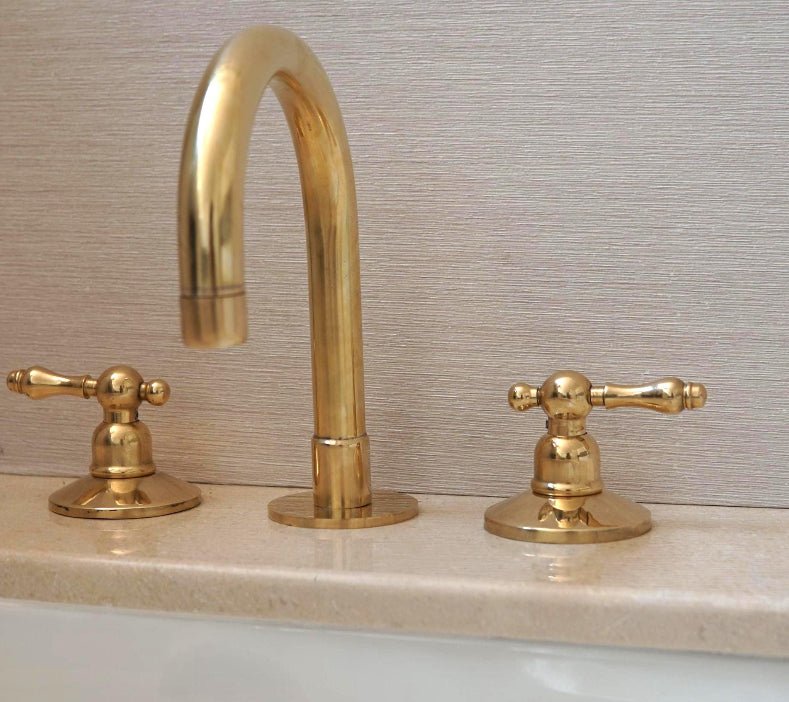 Brass 3-Piece Deck-Mount Faucet - Brasska