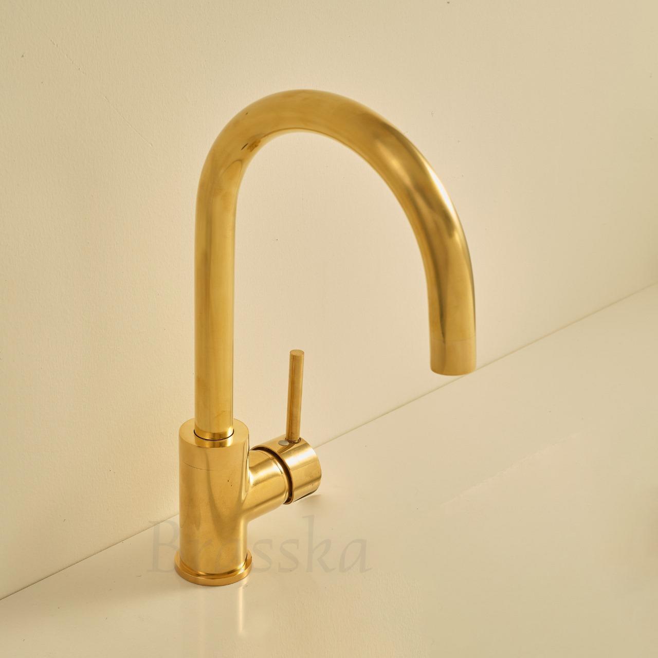 Vintage Brass Kitchen Faucet with 360 Degree Swivel