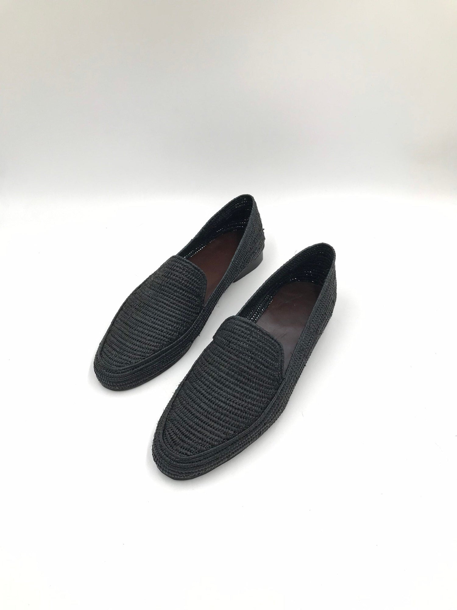 Handwoven Raffia Loafers – Lightweight Slip-On Shoes