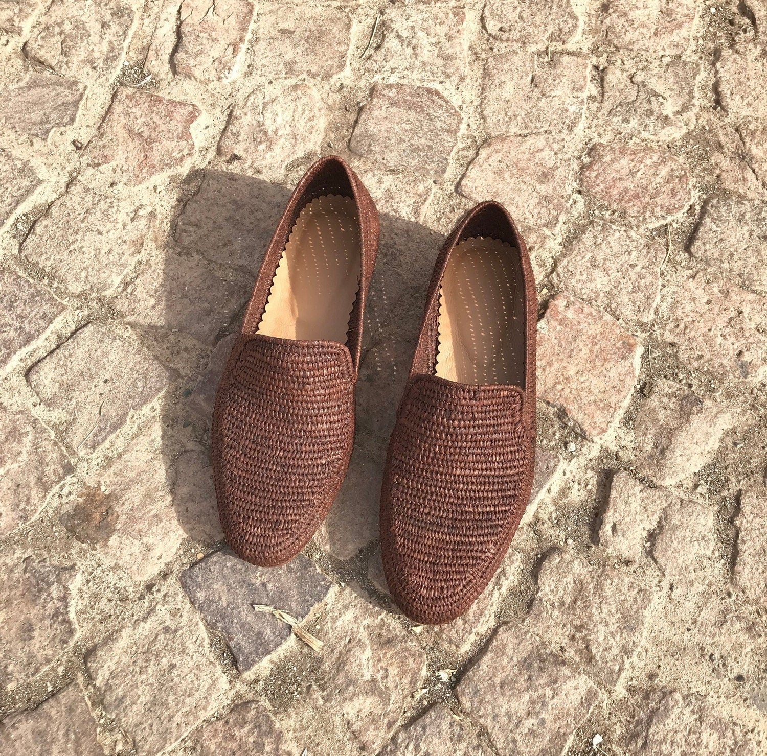 Handwoven Raffia Loafers – Minimalist Moroccan Slip-On Shoes
