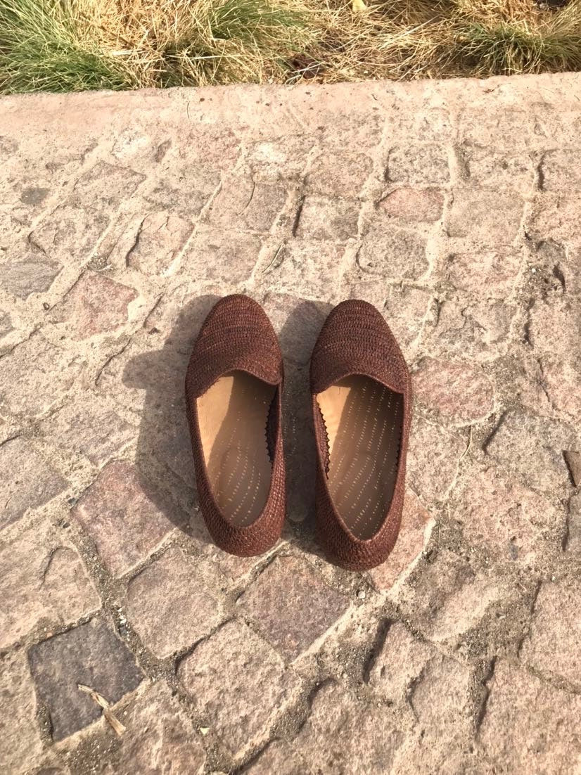 Handwoven Raffia Loafers – Minimalist Moroccan Slip-On Shoes