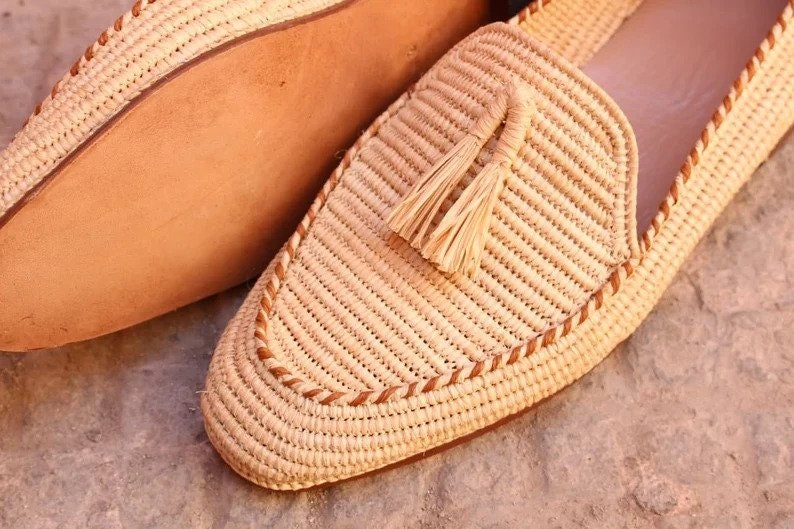 Handwoven Raffia Loafers with Tassel – Moroccan Elegant Summer Shoes