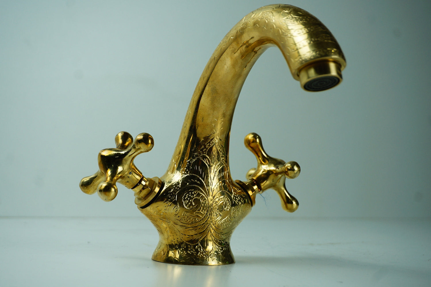 Solid Brass Faucet Bathroom Sink, Engraved Single Hole Brass Vanity Faucet