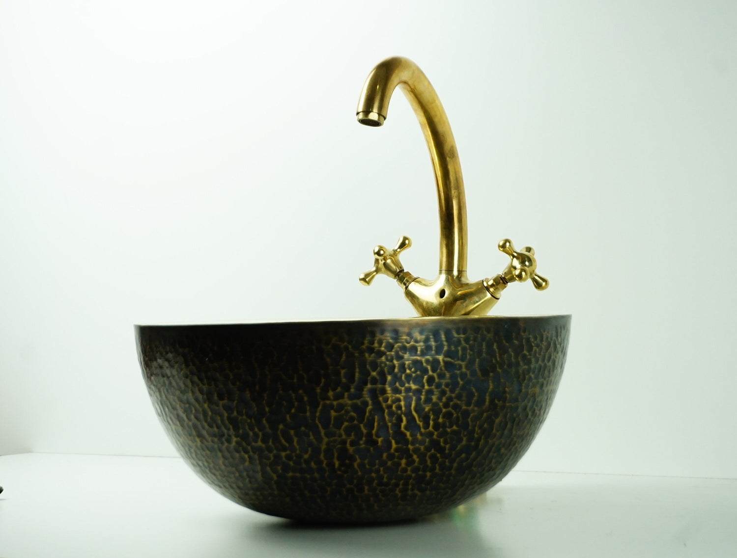 Double Walled Outside Hammered Solid brass Sink, Wash basin Lavabo Bathroom Sink