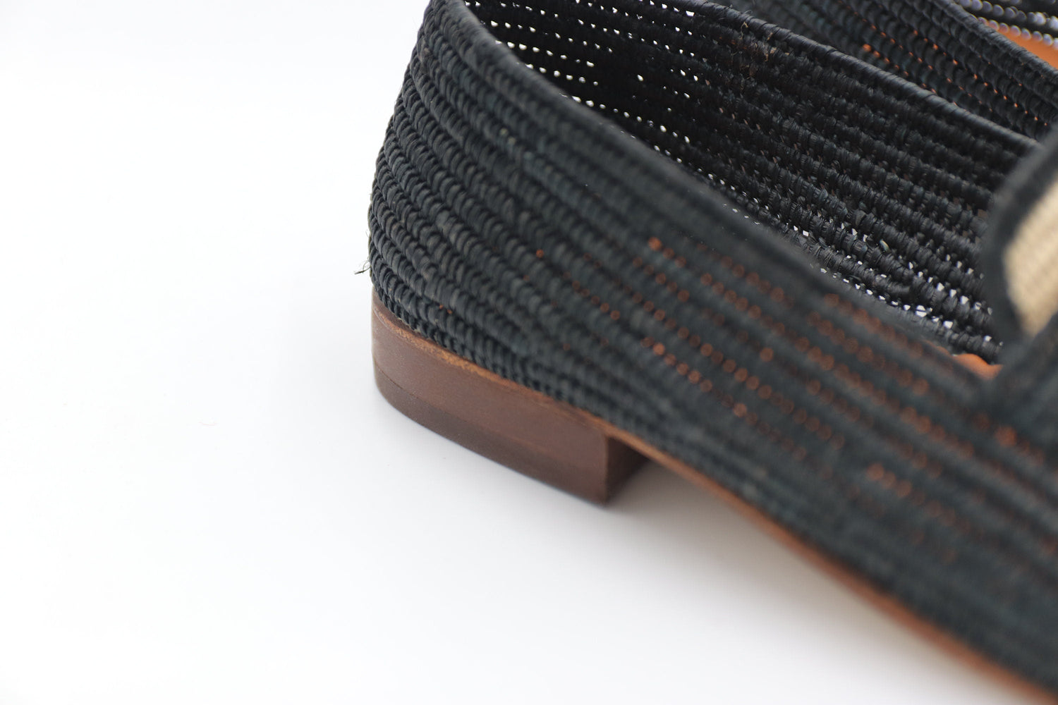 Two-Tone Raffia Loafers – Black & Natural Minimal Style