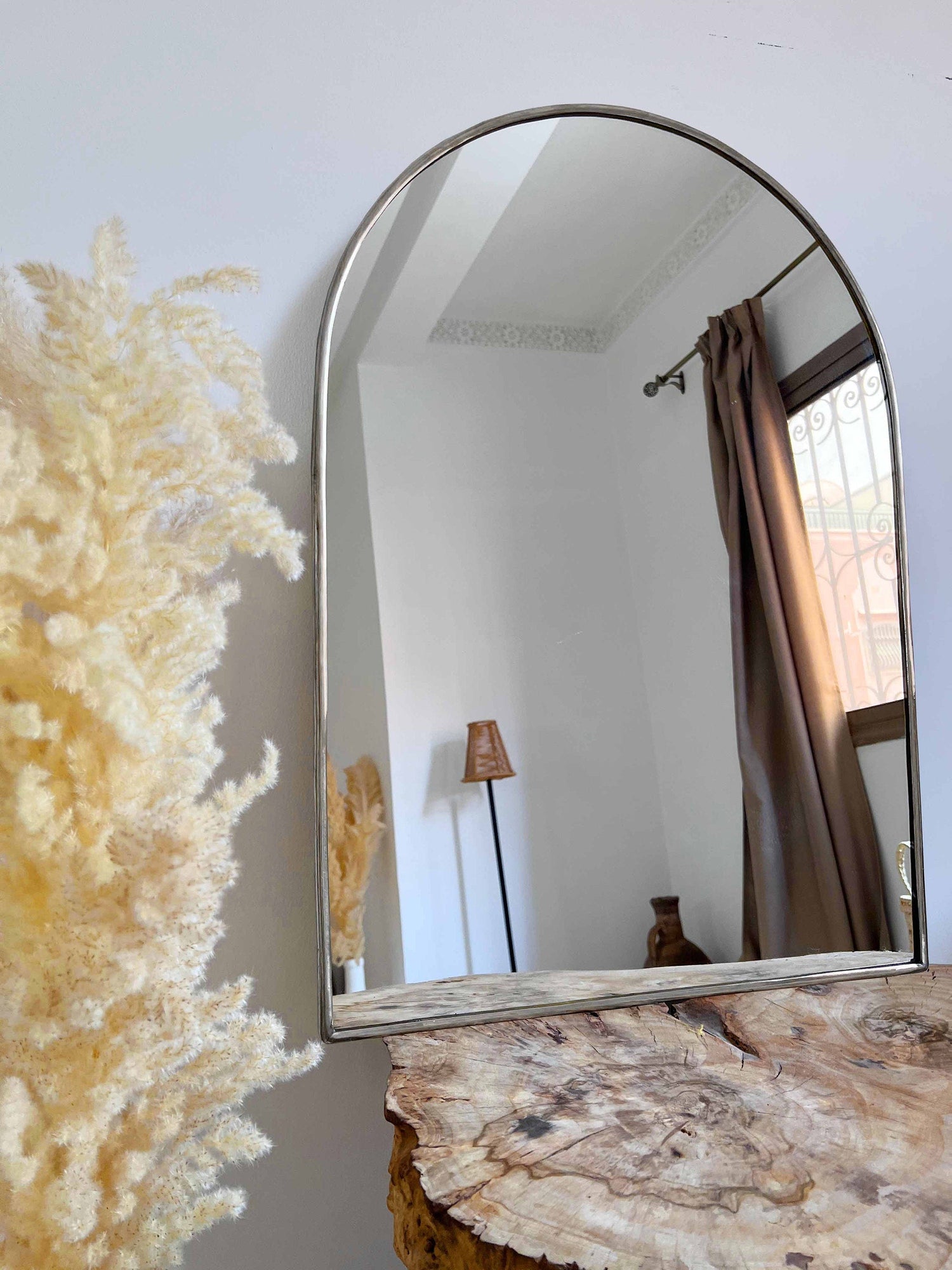 Varaudu Elegant Arched Mirror - Antique Brass Bathroom Mirror, Vanity Wall Decor