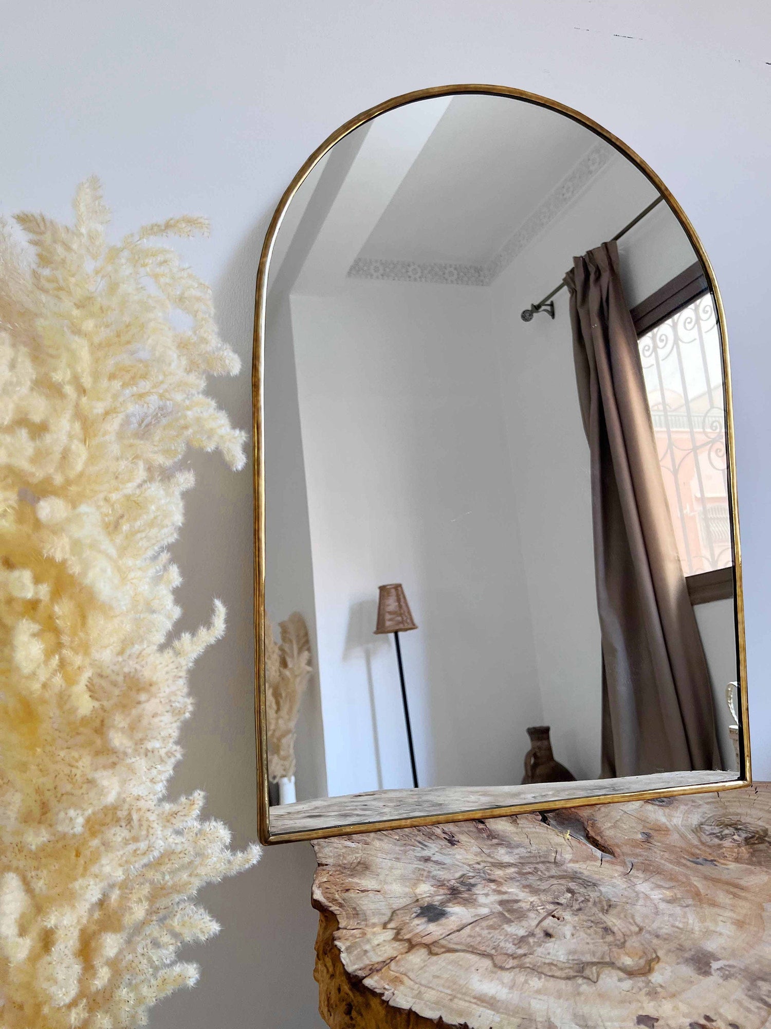 Varaudu Elegant Arched Mirror - Antique Brass Bathroom Mirror, Vanity Wall Decor