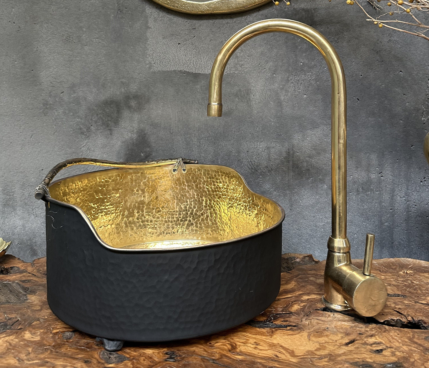 Brass Round Vessel Sink Black Bathroom Sink Above Counter Bowl Sink