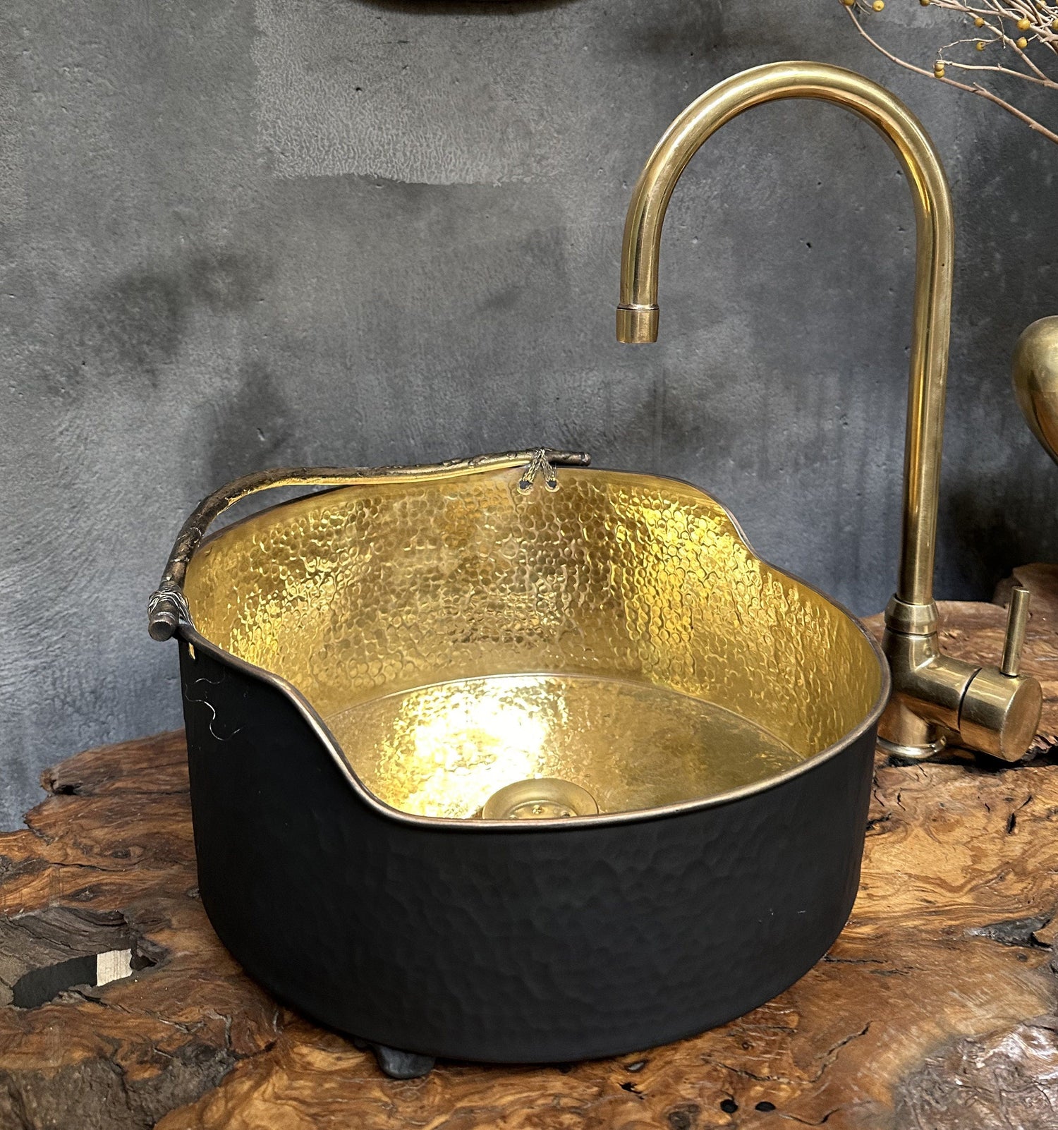 Brass Round Vessel Sink Black Bathroom Sink Above Counter Bowl Sink