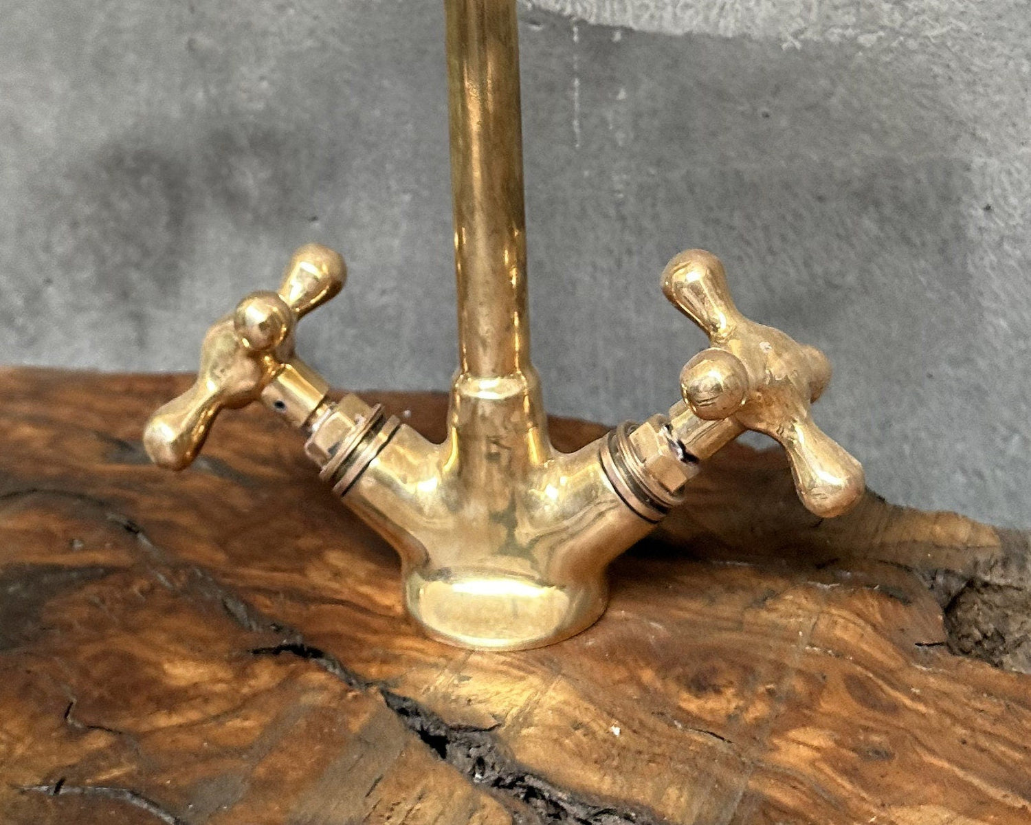 Unlacquered Brass Goose-neck Bathroom Faucet