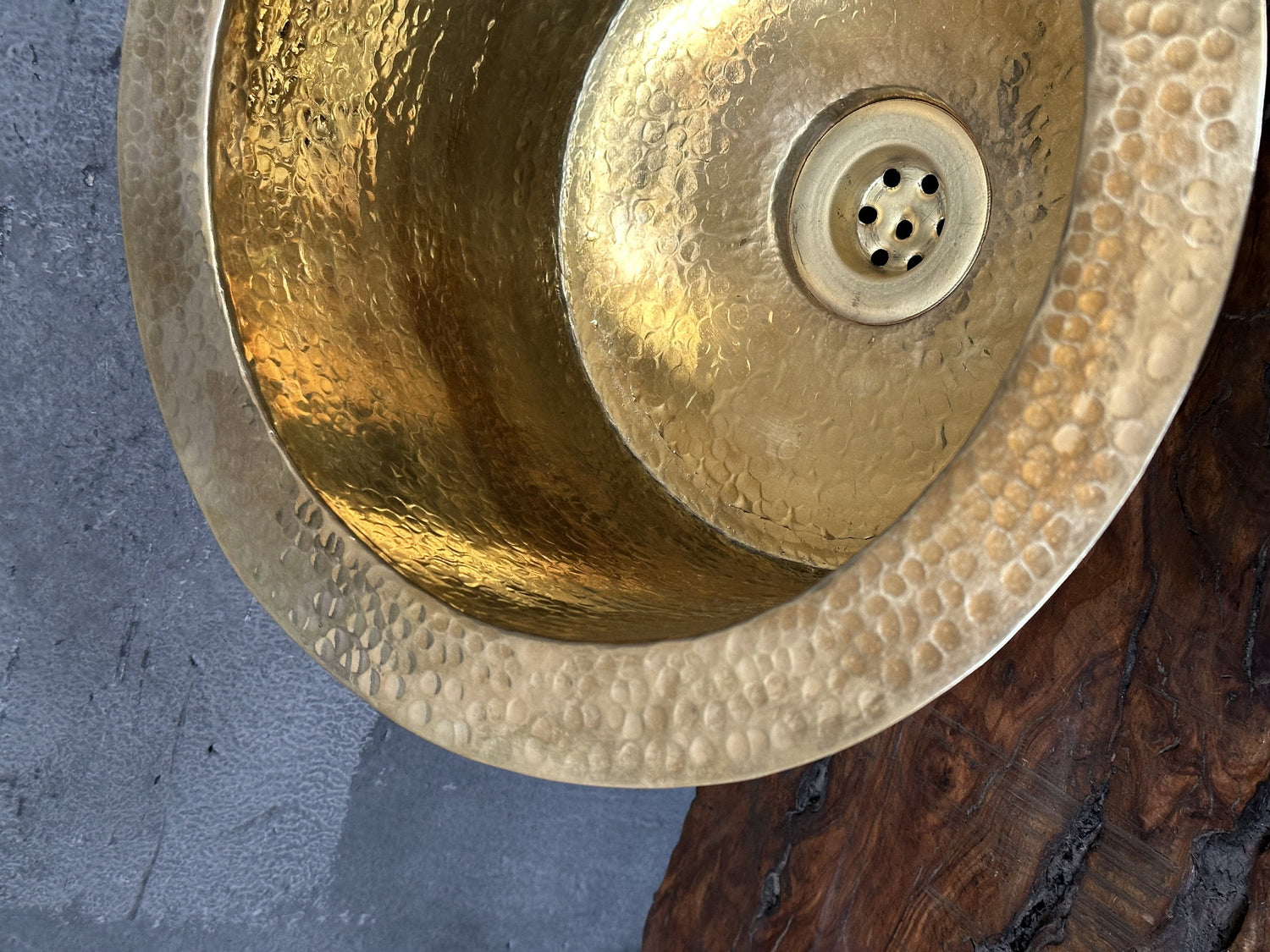 Unlacquered Brass Bar Sink – Hammered Round with Drain