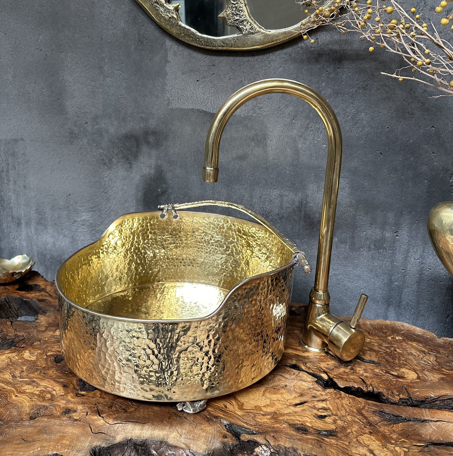 Solid Brass Vessel Sink Bathroom, Stylish Hammered Brass Wash basin Bathroom