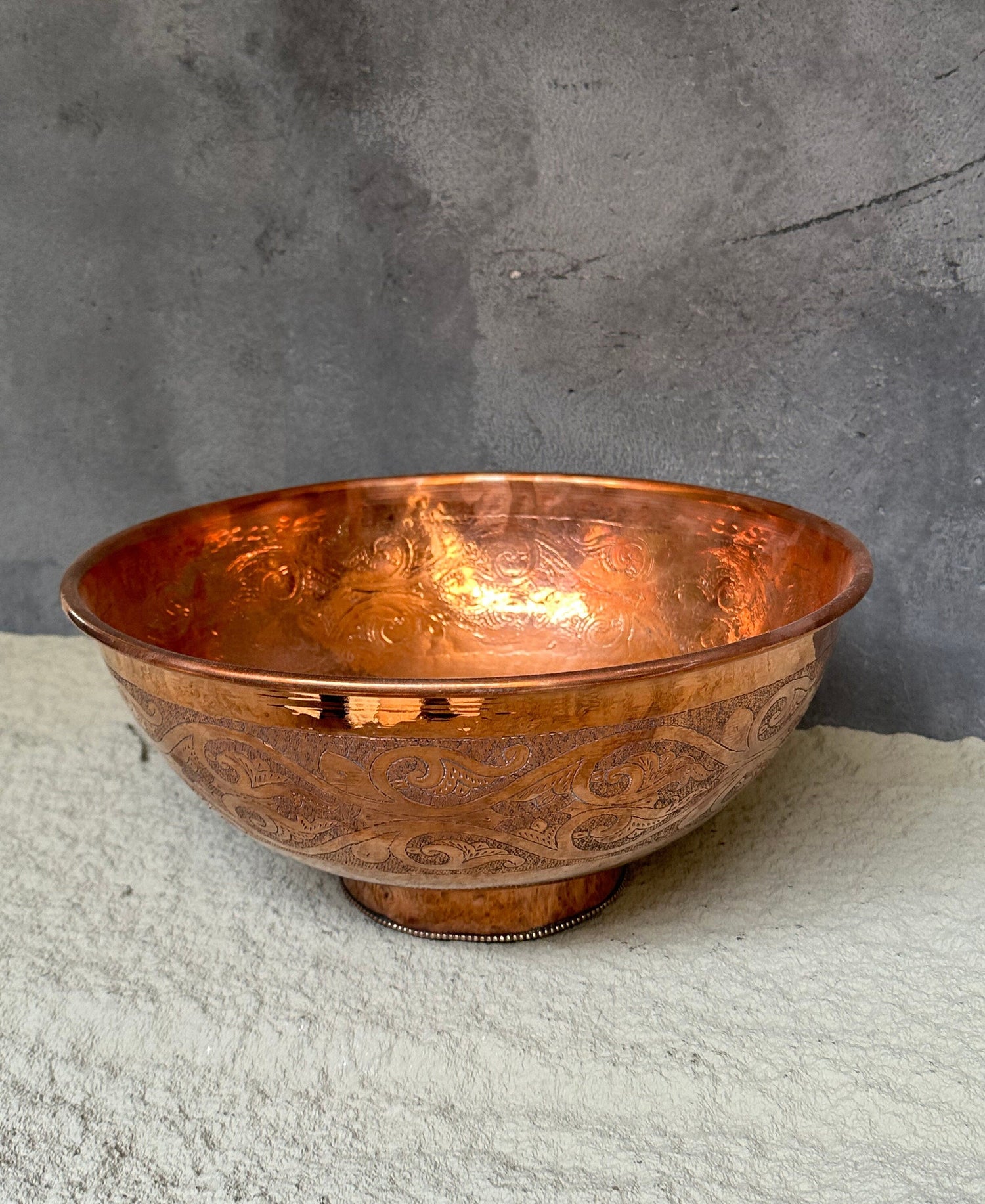 Engraved Copper Basin – Round Hammered Vessel Sink