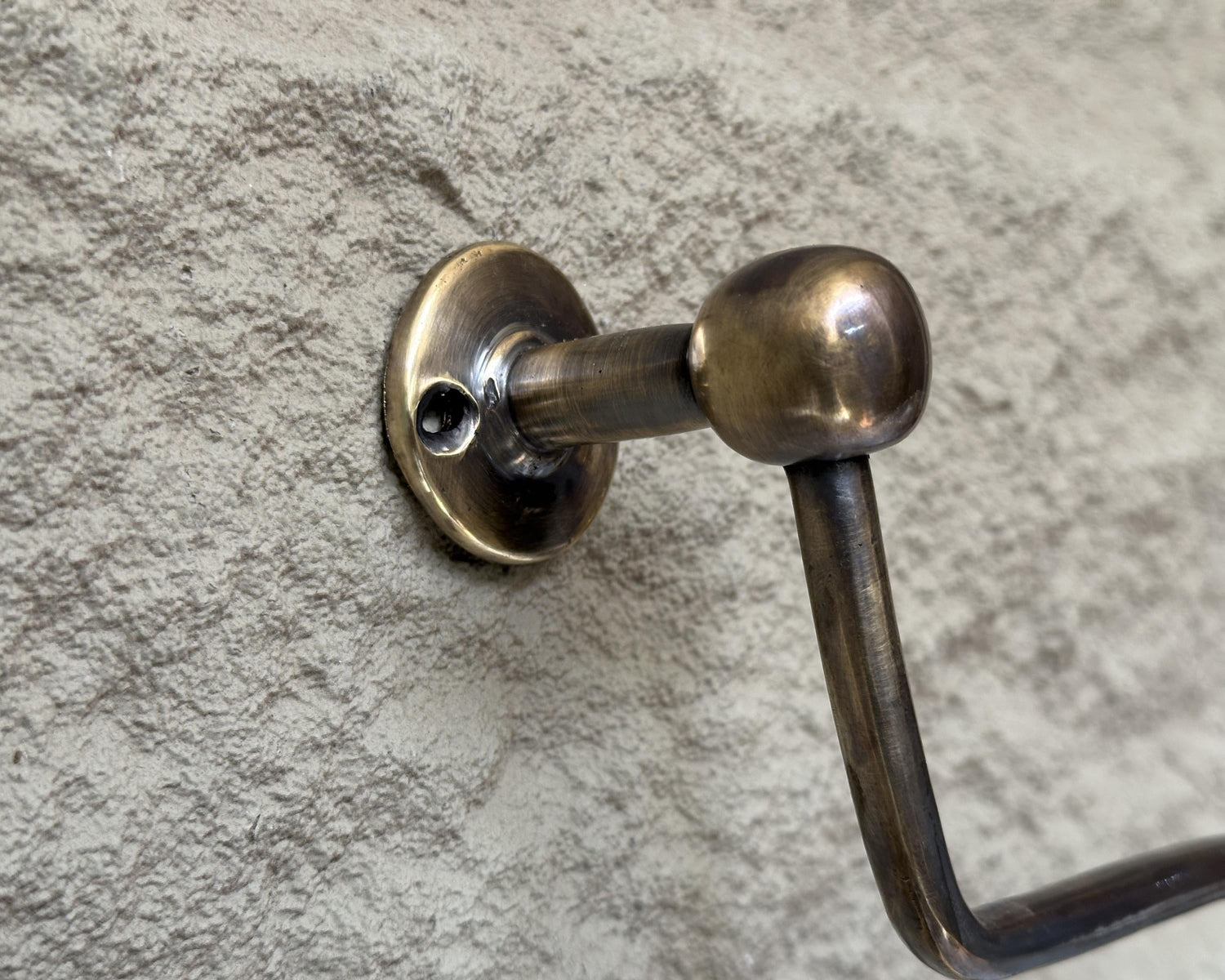 Handcrafted Toilet Roll Holder, Stylish Oil Rubbed Bronze Wall Mount Toilet Paper Holder Bathroom