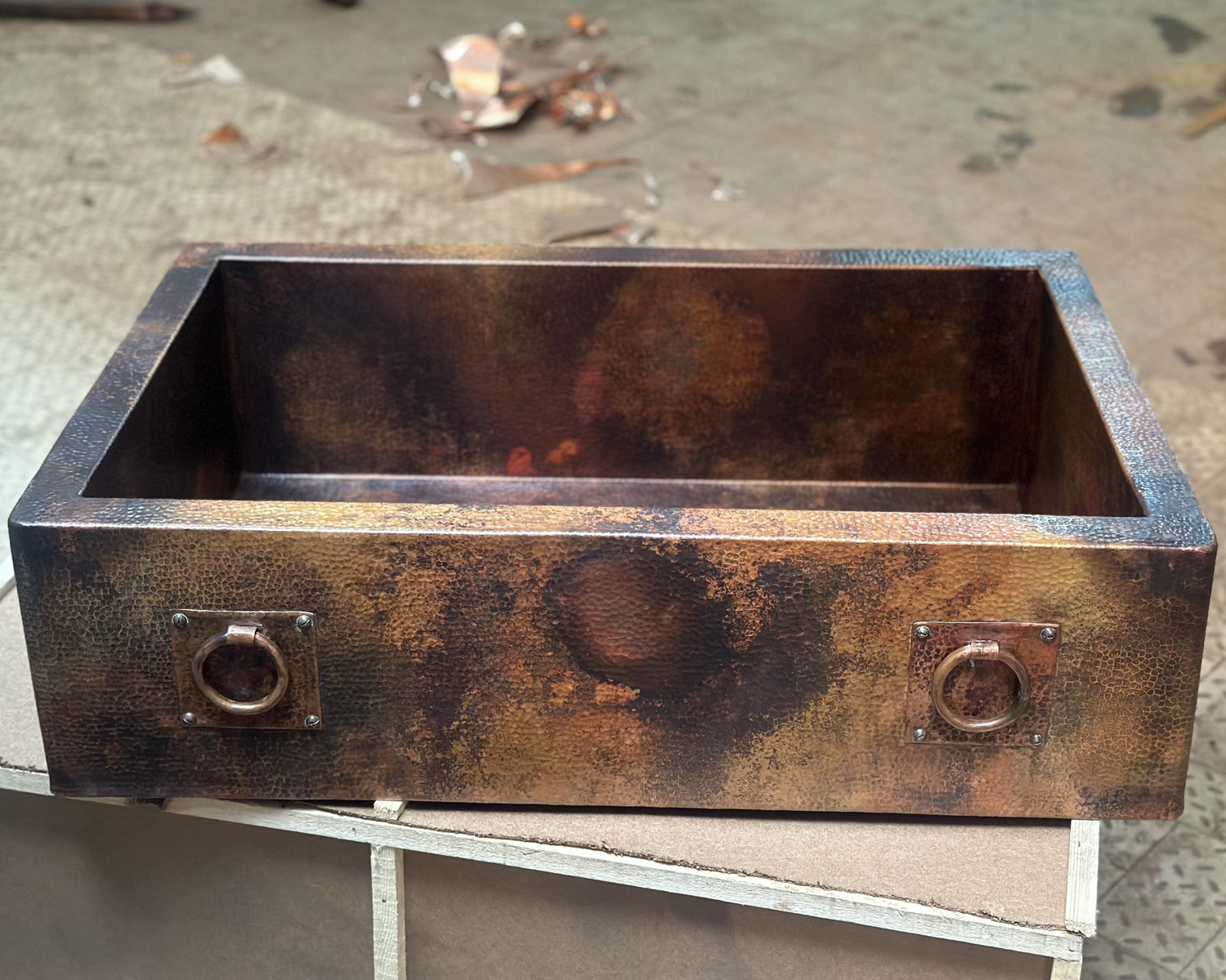 Copper Farmhouse Sink – Hammered Apron Front Style