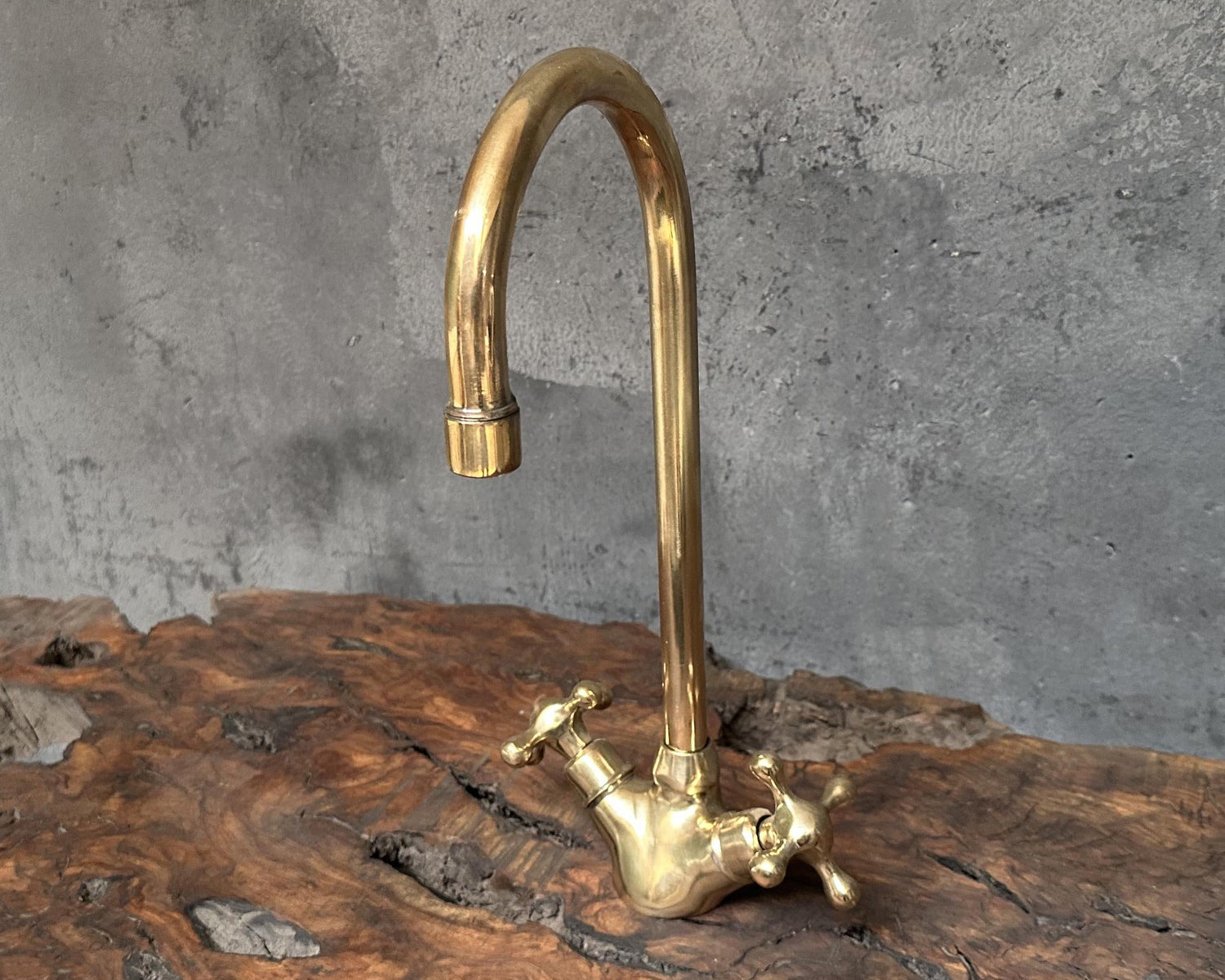 Durable Brass Bathroom Sink Faucet, Solid Brass Gooseneck Faucet For Sink , Unlacquered Brass Tap
