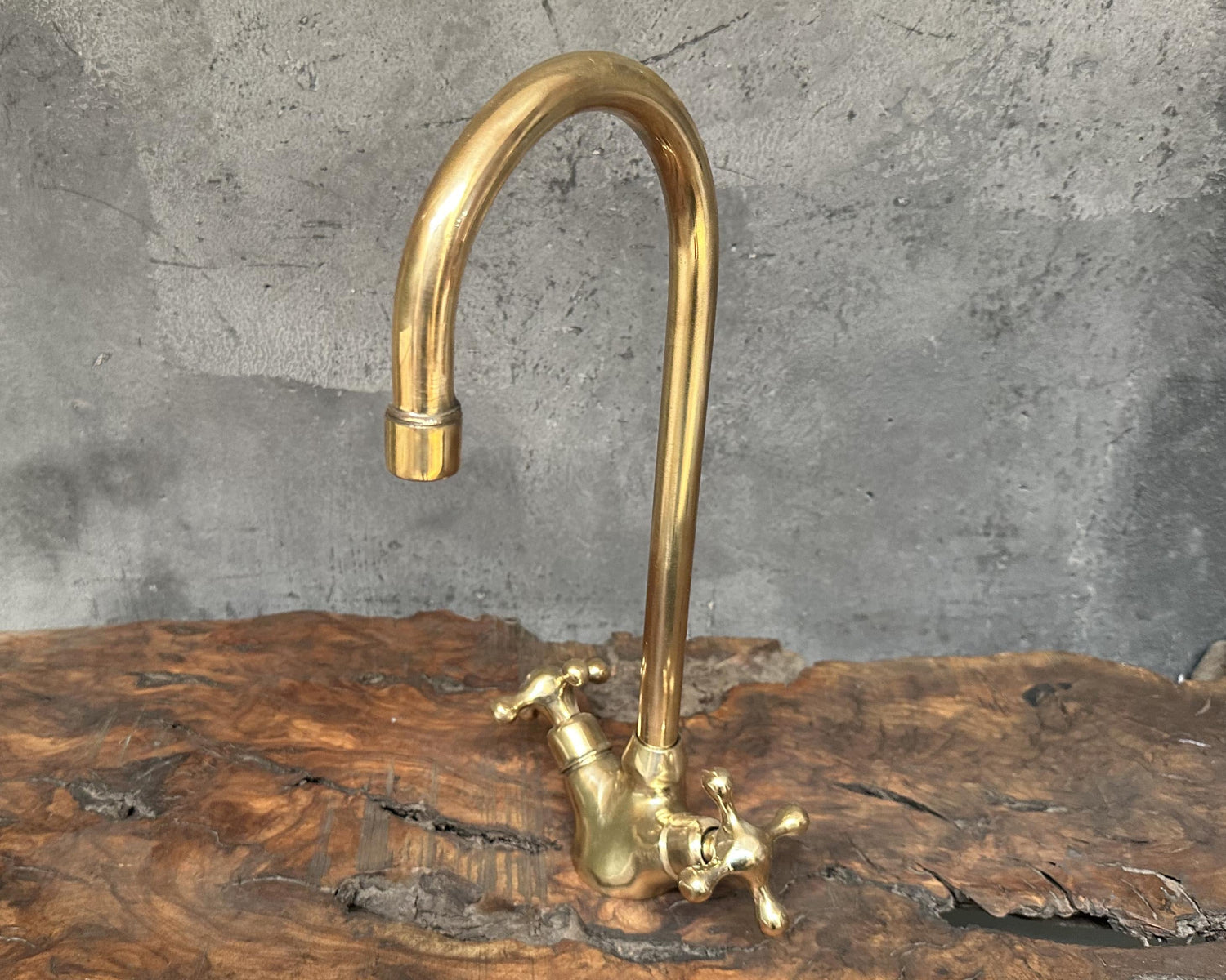 Durable Brass Bathroom Sink Faucet, Solid Brass Gooseneck Faucet For Sink , Unlacquered Brass Tap