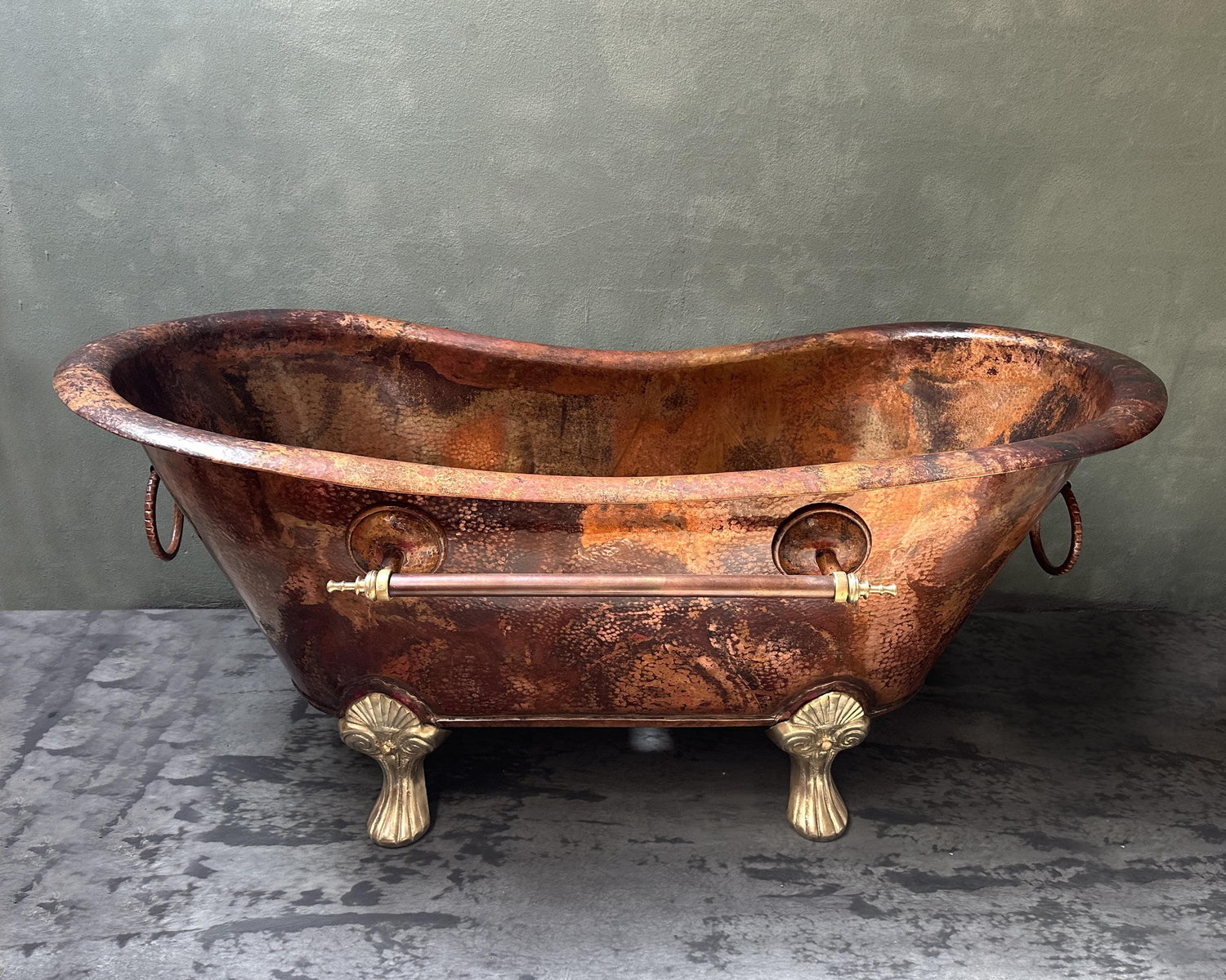 Clawfoot Copper Bathtub – Patina Soaking Tub with Towel Bar