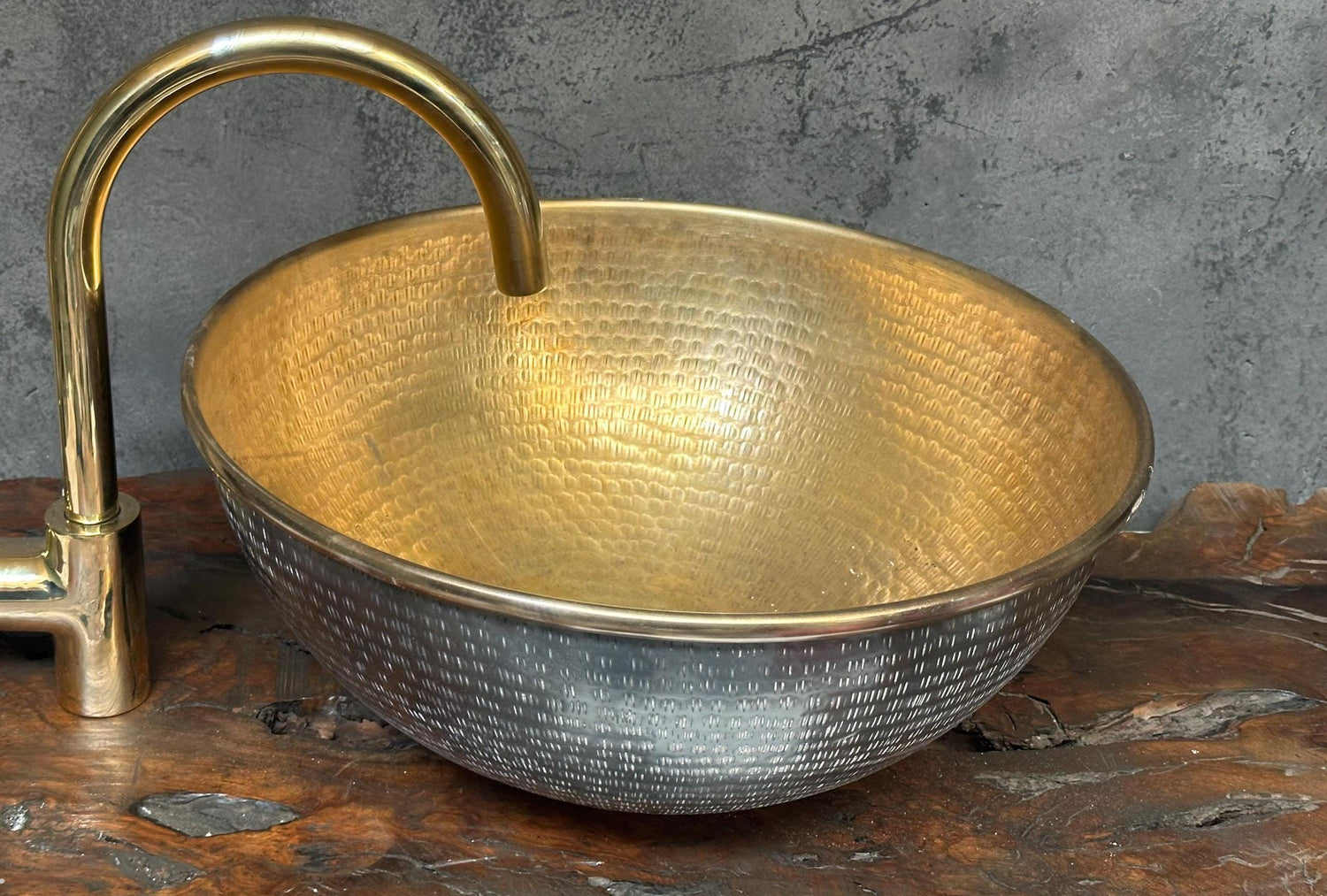 Hammered Brass Bathroom Sink – Patina Black Round Vessel