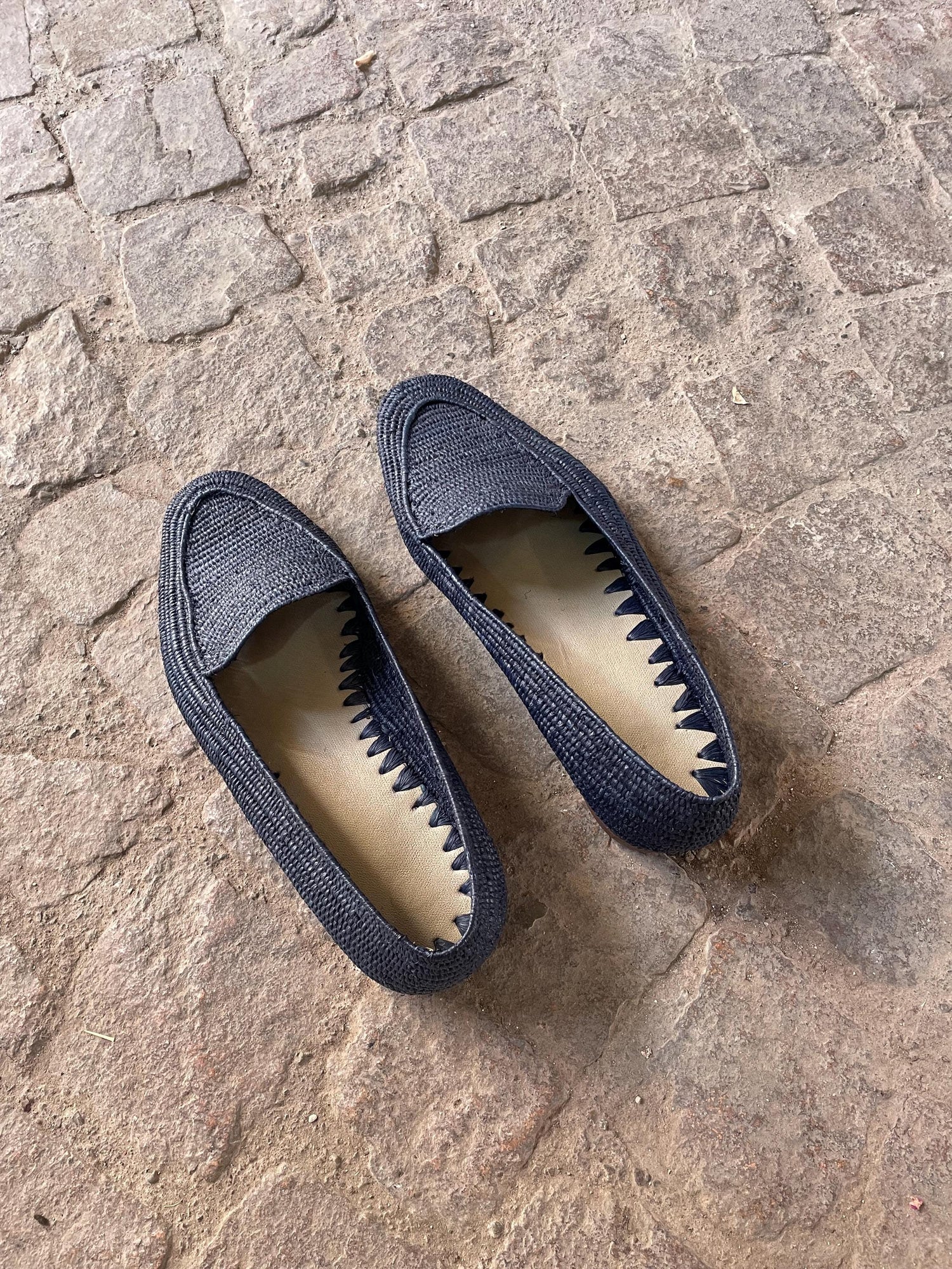 Handwoven Raffia Loafers – Minimalist Moroccan Slip-On Shoes