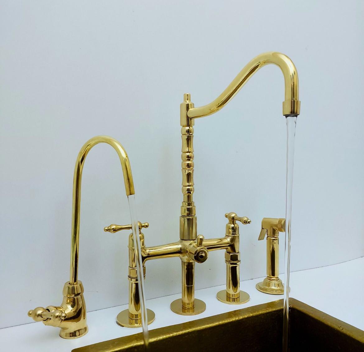 Luxury Brass Bridge Kitchen Faucet with Side Sprayer and Drinking Tap