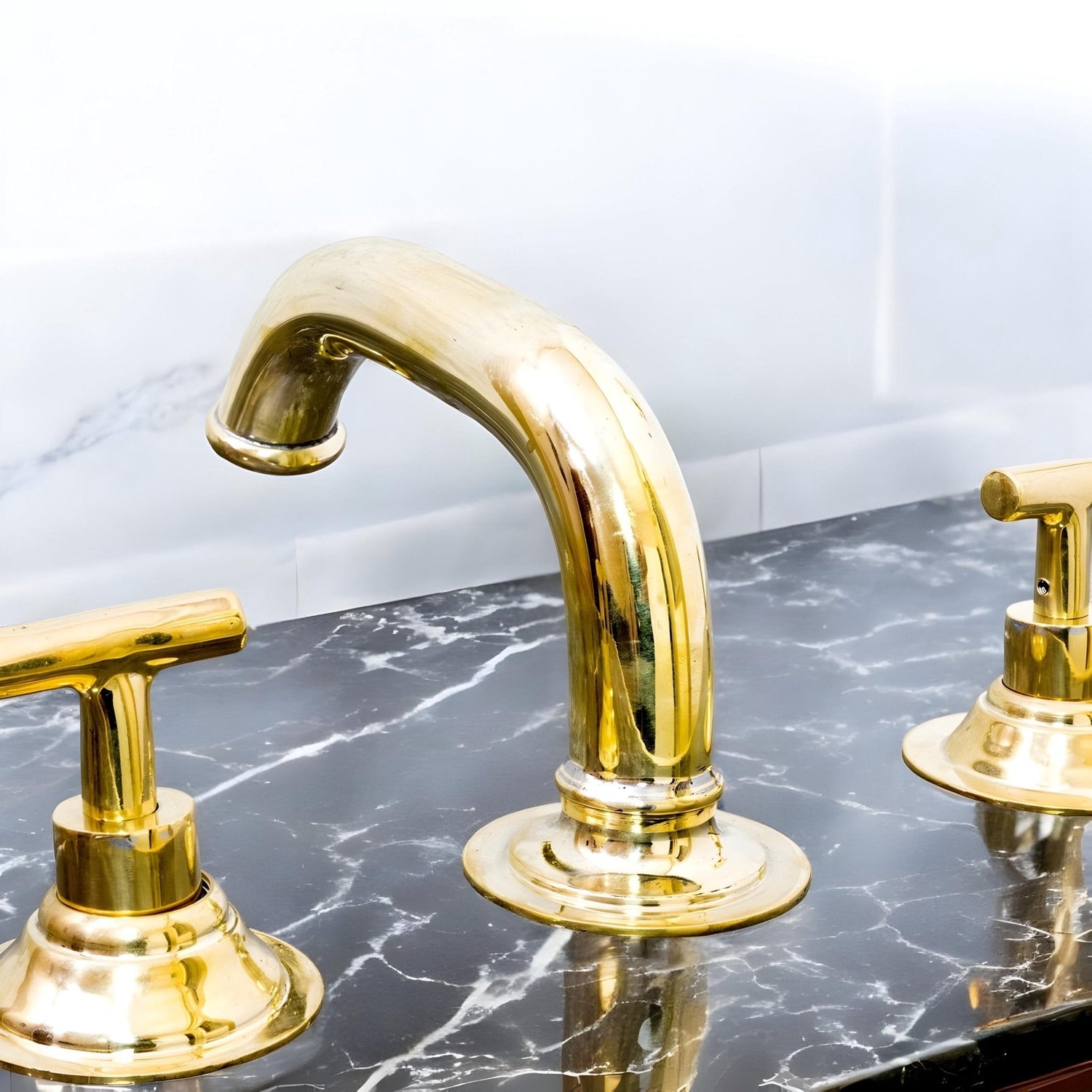 Unlacquered Brass 3-Hole Bathroom Faucet - Deck Mounted Lever Tap