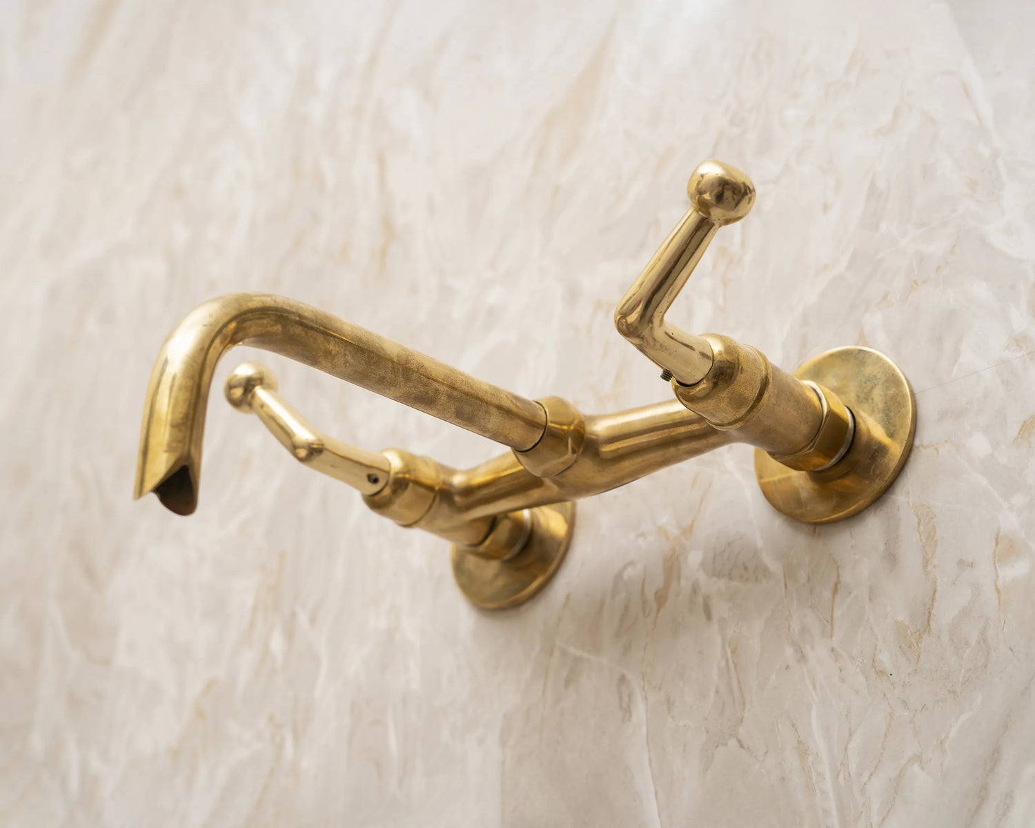 Solid Brass Wall Mounted Tub Filler With Lever handles