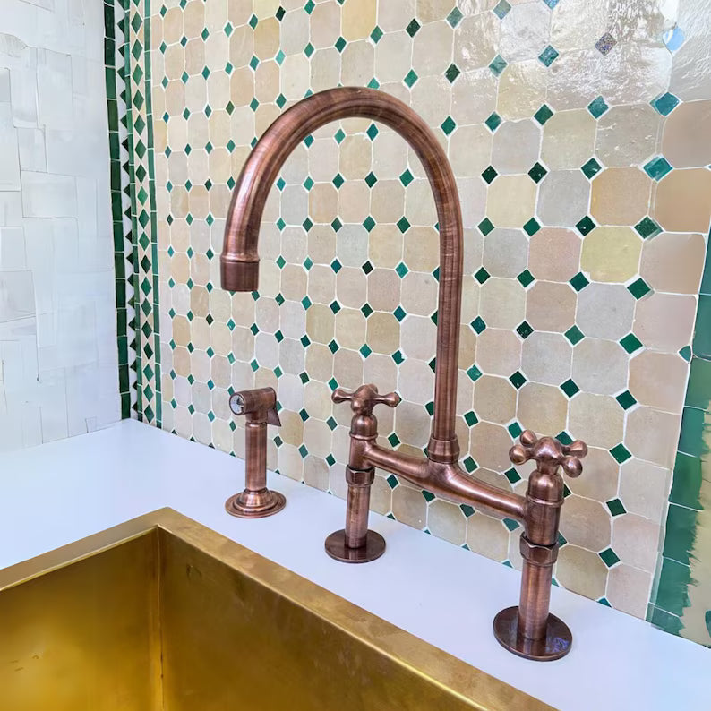 Modern Copper Kitchen Faucet – Handcrafted Elegance with Warm Vintage Finish