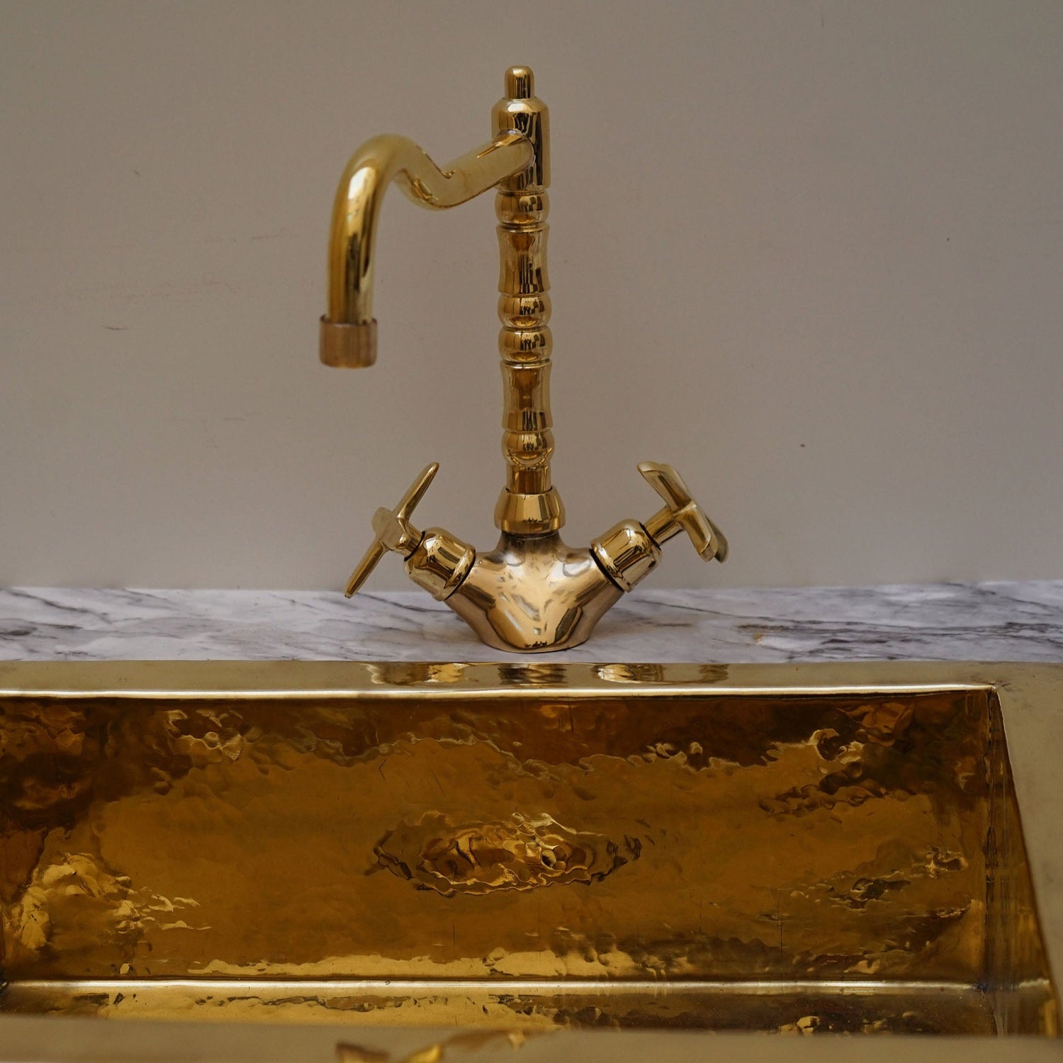Solid Brass Kitchen Deck Mount Faucet, Single Hole Brass Bathroom Faucet