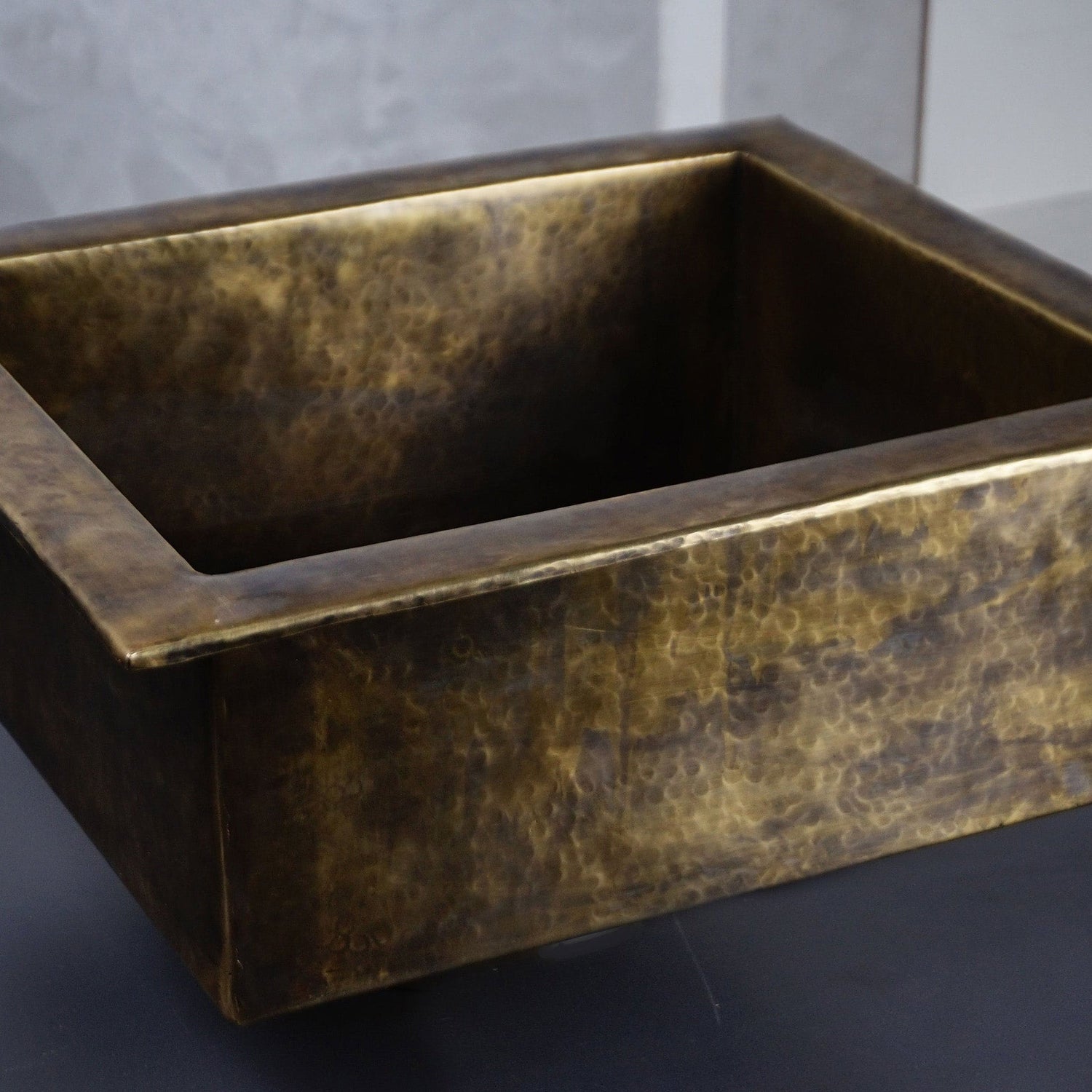 Undermount Single Antique Brass Kitchen Sink Various Sizes , Handmade Vintage Brass Rustic Sink