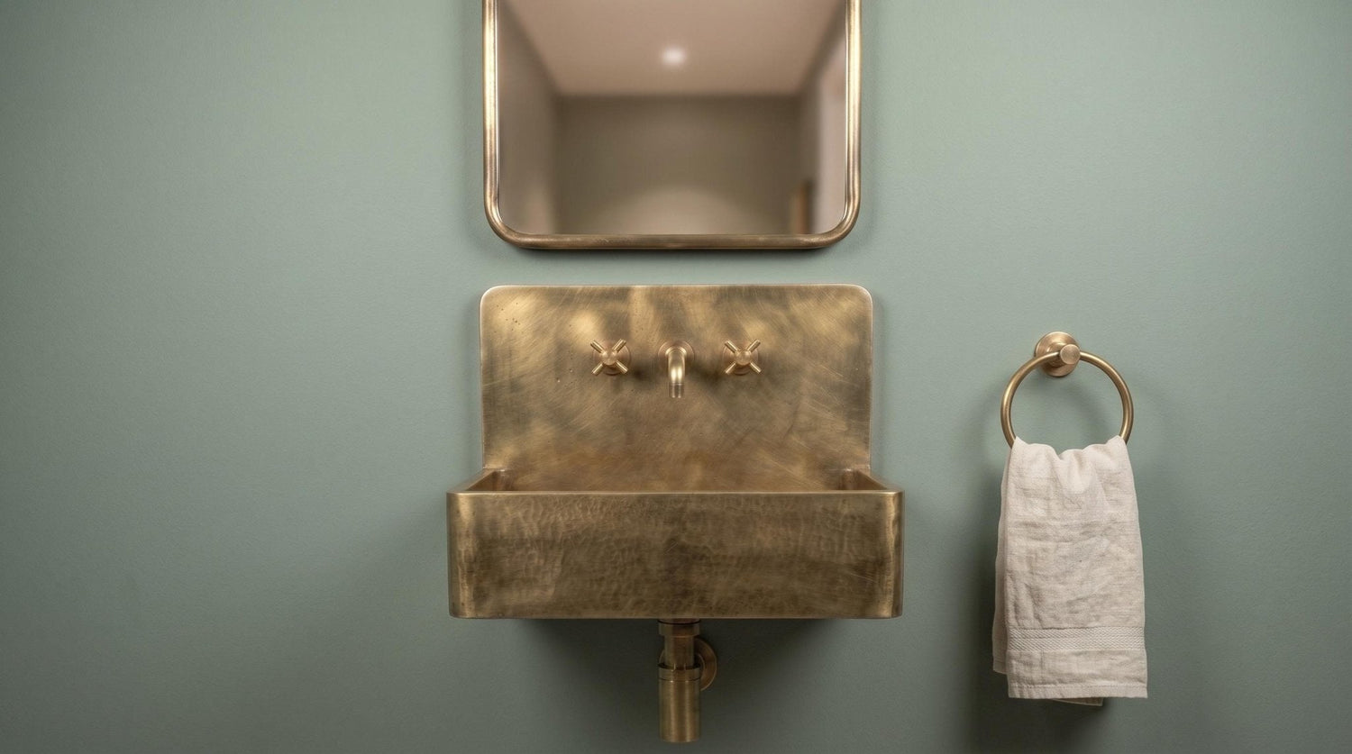 Antique Brass Wall Mounted Floating Sink, Smooth Rectangular Washbasin, Vintage Bathroom Vanity Basin, Rustic Sink