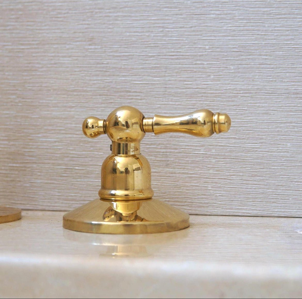 Luxury Brass 3-Piece Deck-Mount Bathroom Faucet for Elegant Homes