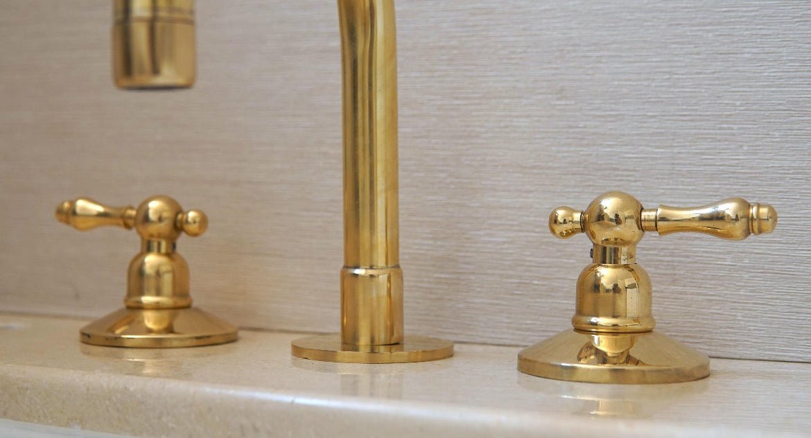 Luxury Brass 3-Piece Deck-Mount Bathroom Faucet for Elegant Homes