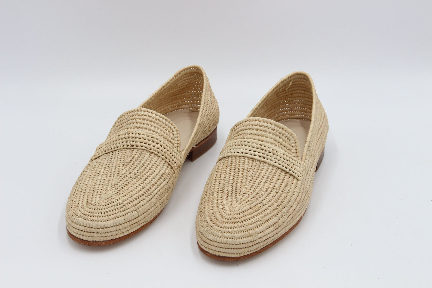 Classic Raffia Loafers – Copper & Natural Minimal Style