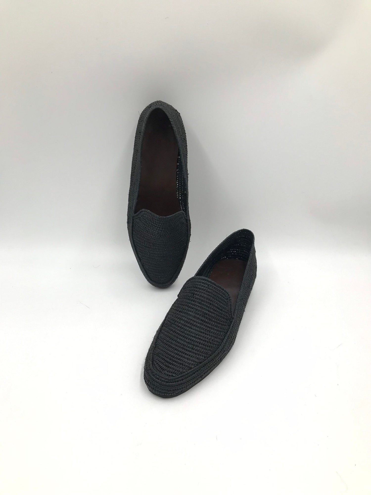 Handwoven Raffia Loafers – Lightweight Slip-On Shoes