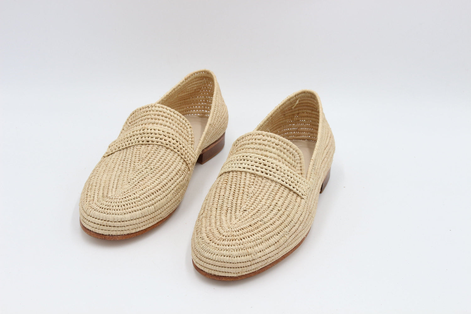 Classic Raffia Loafers – Copper & Natural Minimal Style