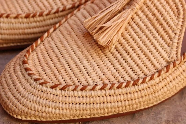 Handwoven Raffia Loafers with Tassel – Moroccan Elegant Summer Shoes