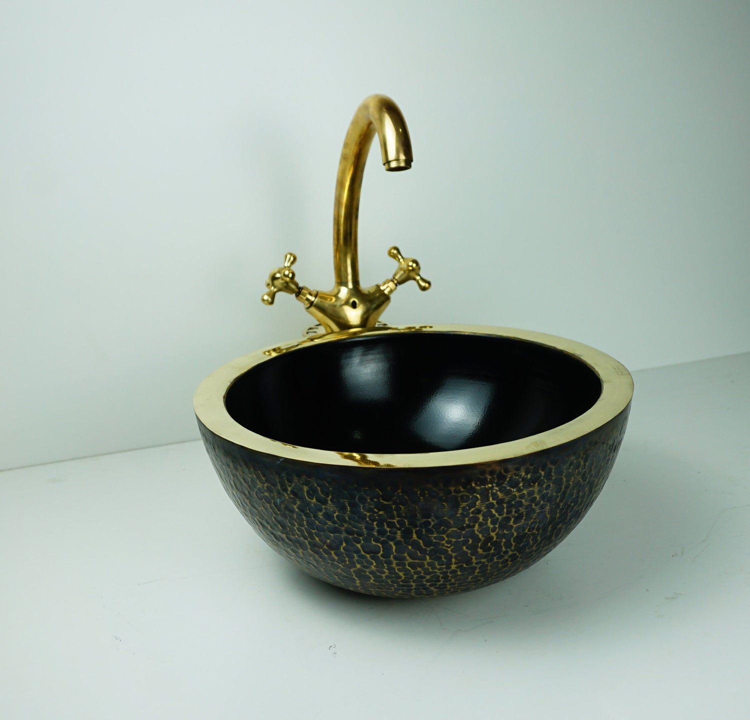 Double Walled Outside Hammered Solid brass Sink, Wash basin Lavabo Bathroom Sink