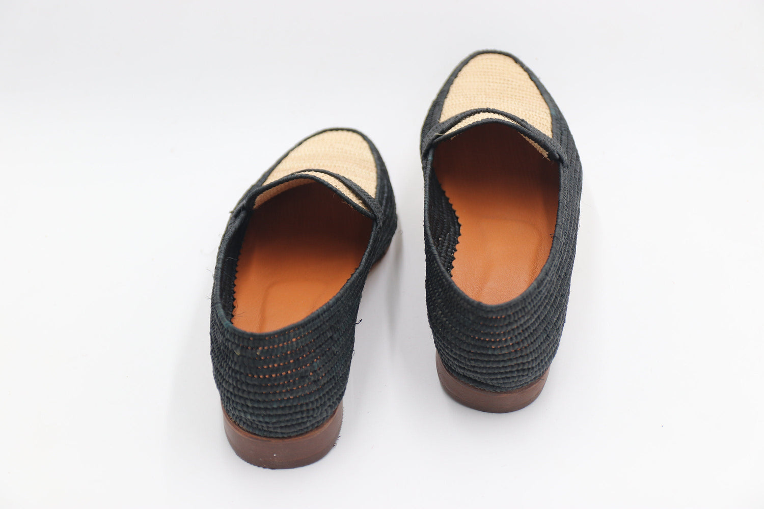 Two-Tone Raffia Loafers – Black & Natural Minimal Style