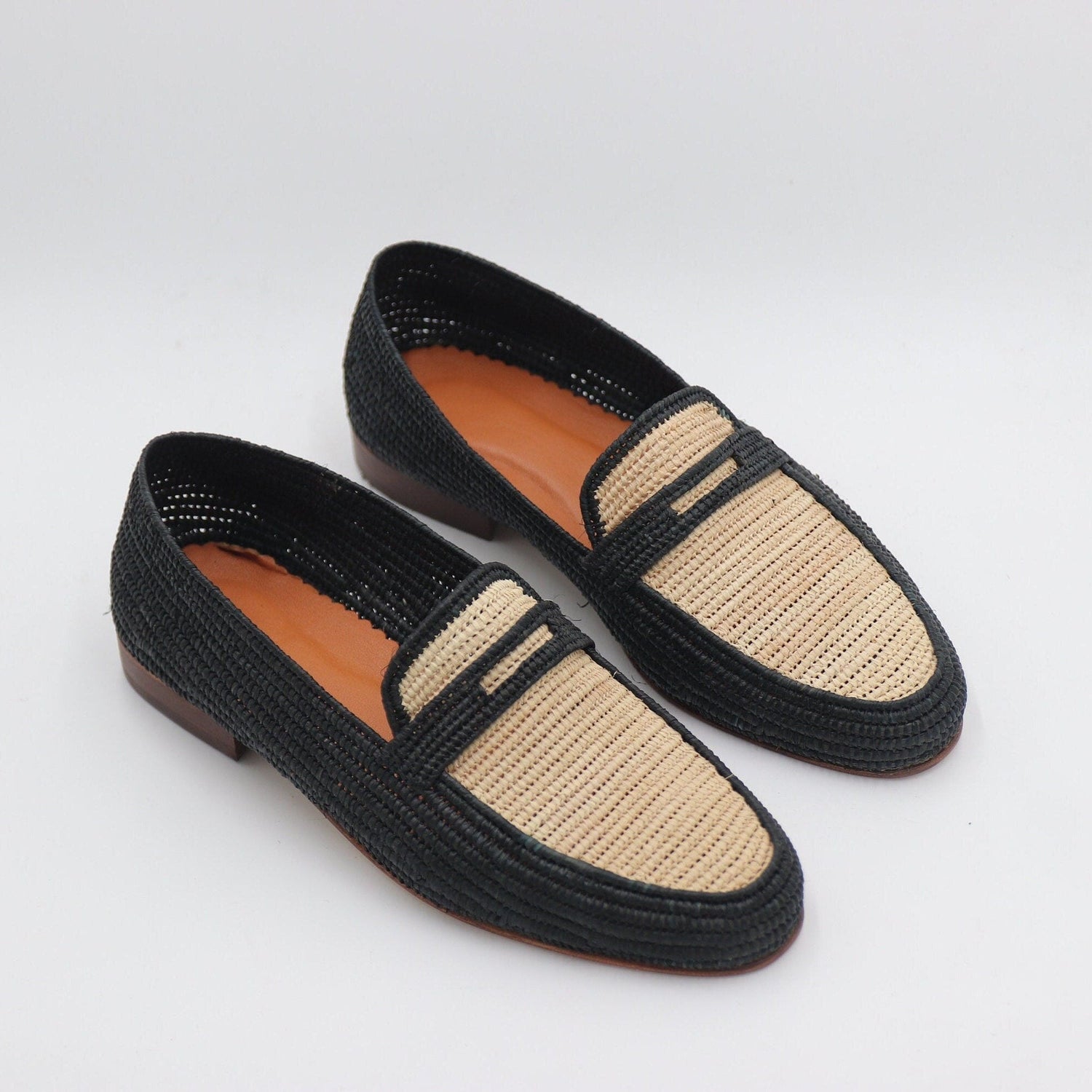 Two-Tone Raffia Loafers – Black & Natural Minimal Style