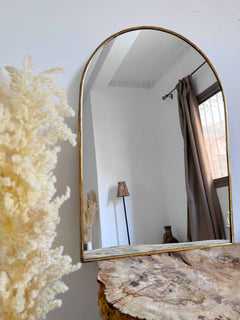 Varaudu Elegant Arched Mirror - Antique Brass Bathroom Mirror, Vanity Wall Decor