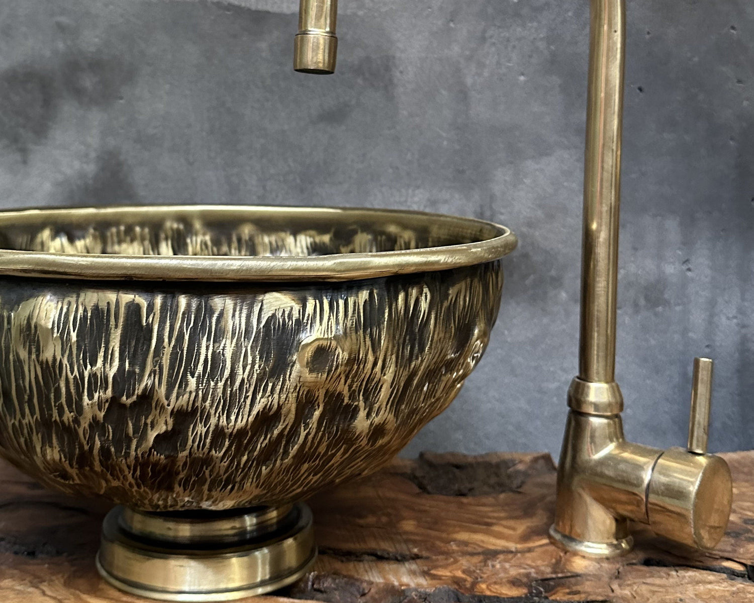 Antique Brass Bathroom Vessel Sink - Vintage Brass Countertop Basin For Bathroom