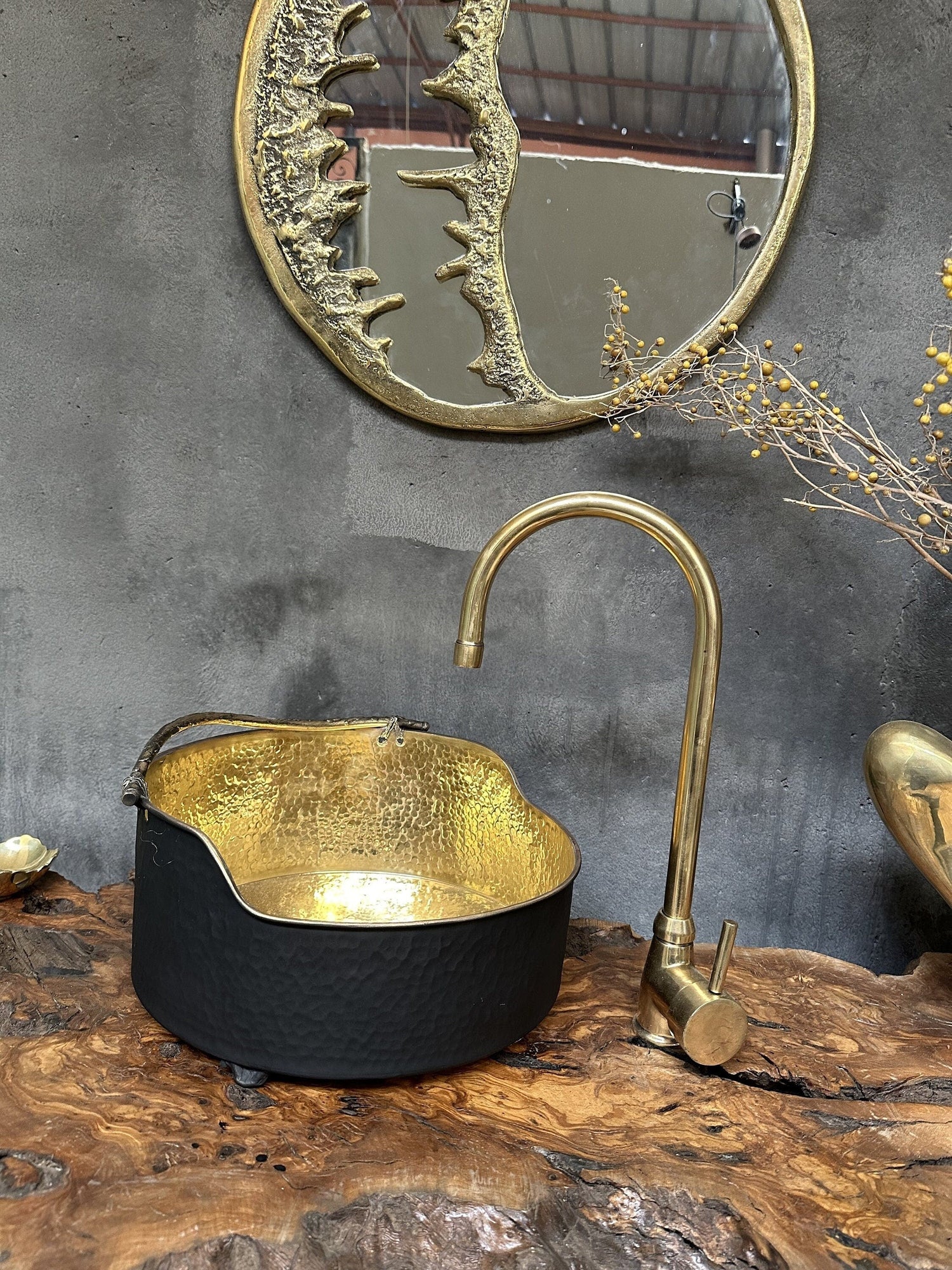 Brass Round Vessel Sink Black Bathroom Sink Above Counter Bowl Sink