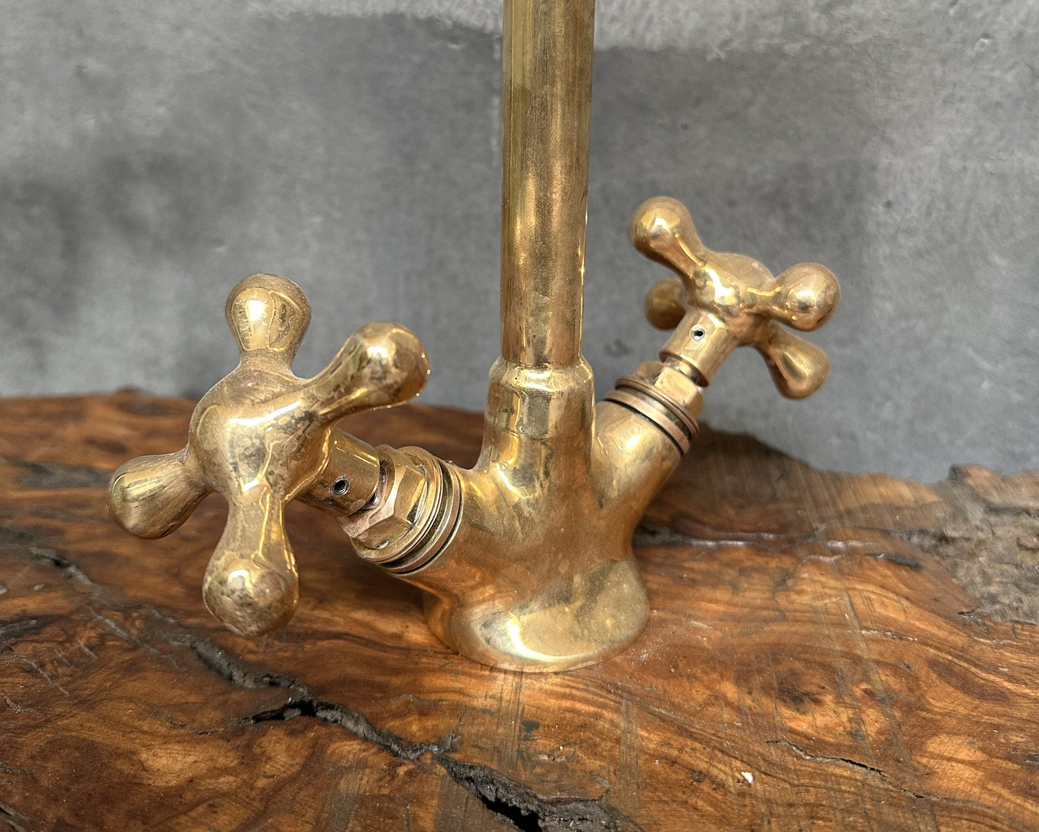 Unlacquered Brass Goose-neck Bathroom Faucet