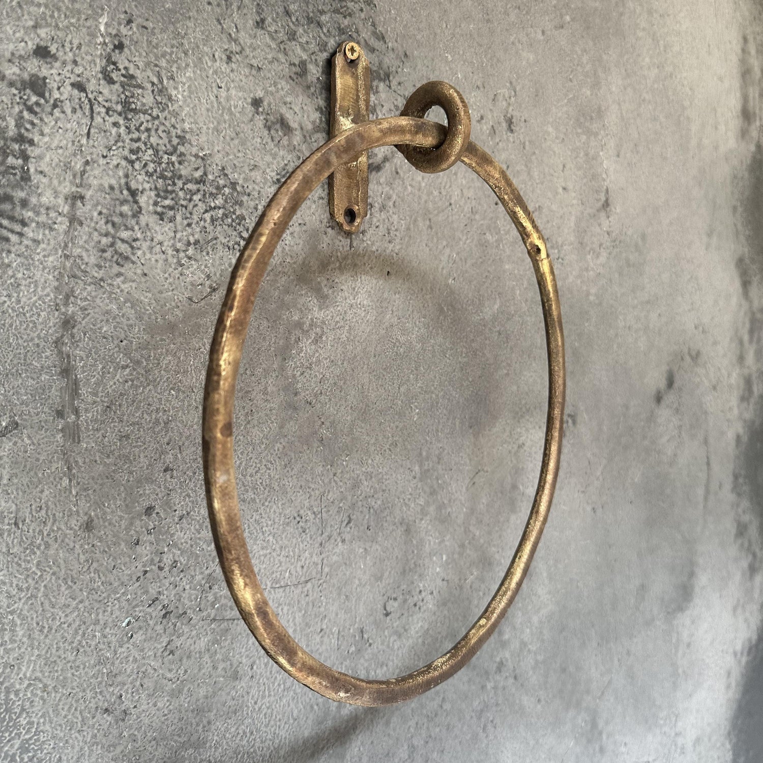Antique Brass Towel Ring – Round Wall Mount Holder