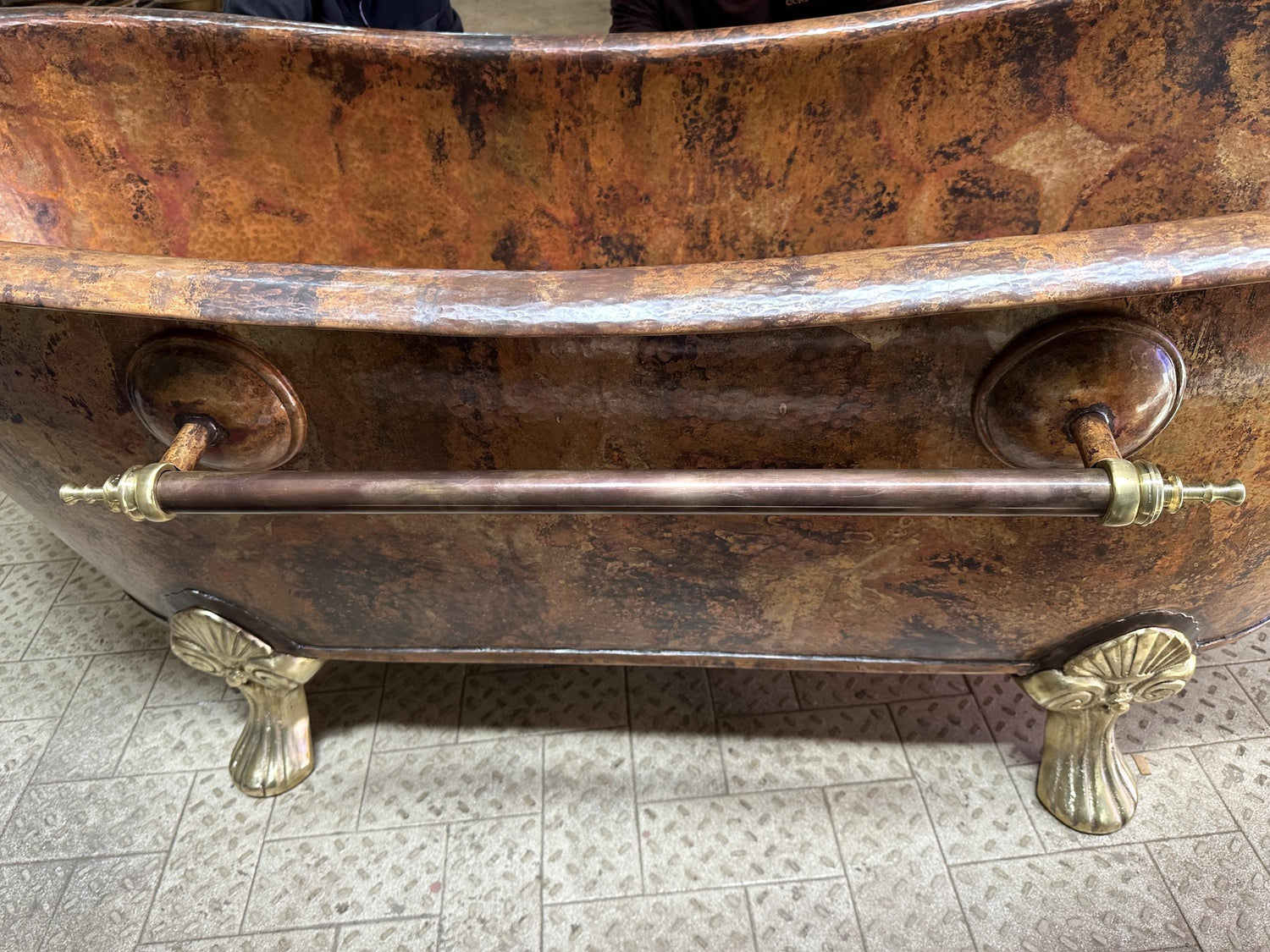Clawfoot Copper Bathtub – Patina Soaking Tub with Towel Bar