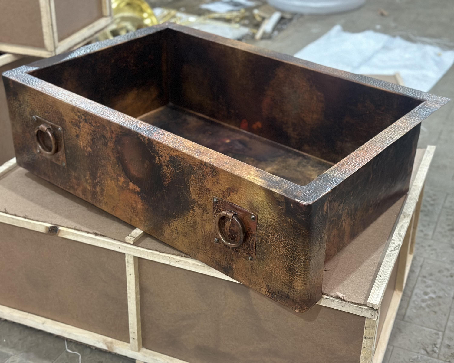 Copper Farmhouse Sink – Hammered Apron Front Style