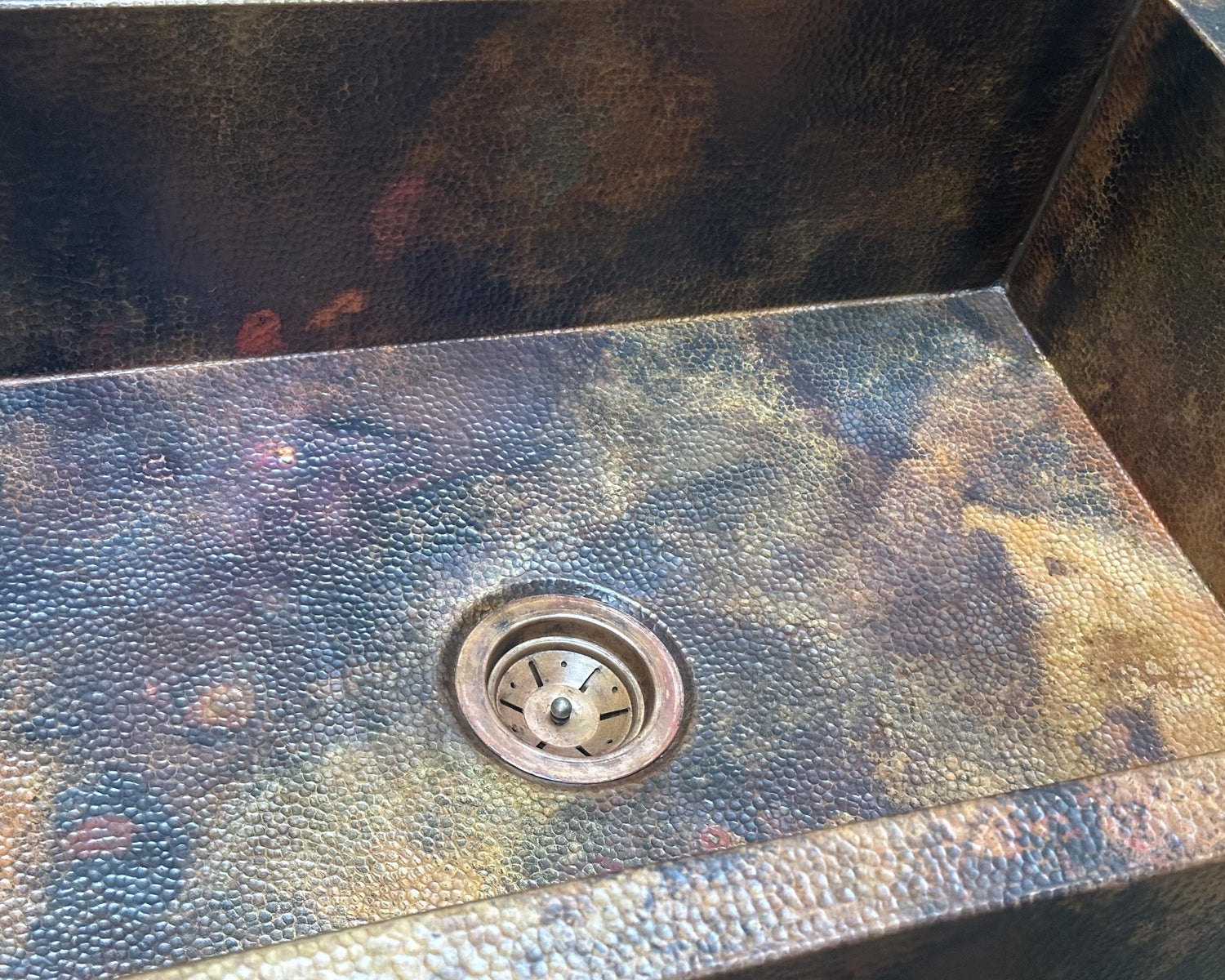 Copper Farmhouse Sink – Hammered Apron Front Style