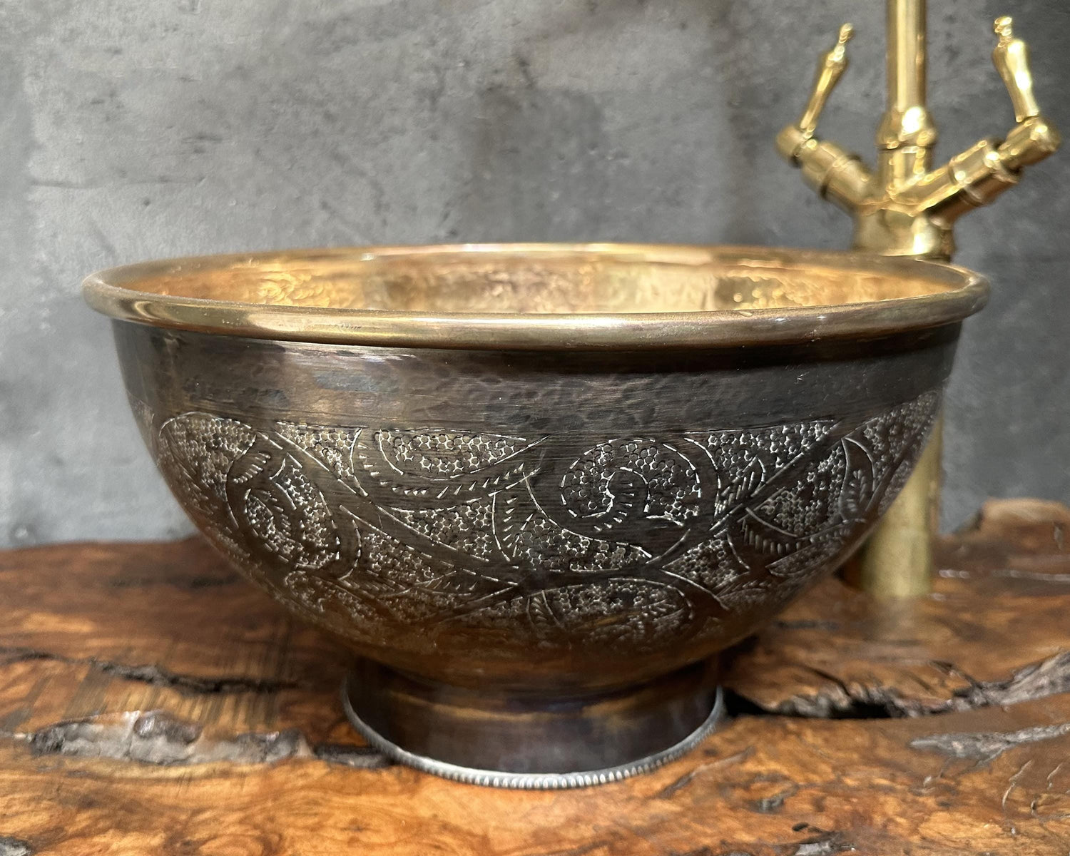Vintage Brass Vessel Sink – Patina Bathroom Washbasin